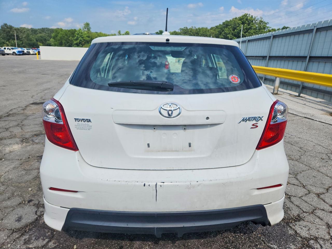 2009 Toyota Matrix S White vin: 2T1KE40E49C010286