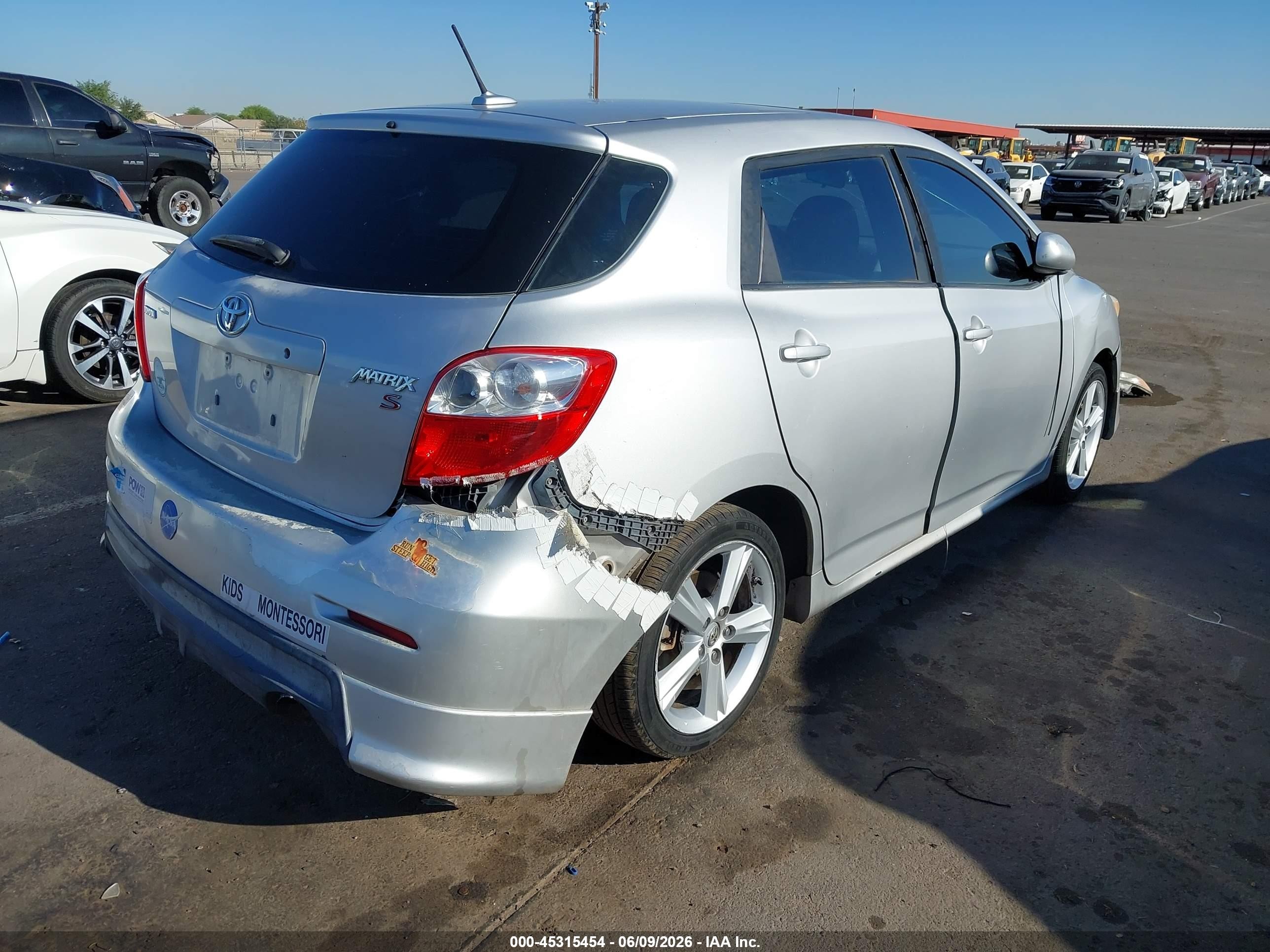2009 Toyota Matrix S Silver vin: 2T1KE40E59C007171