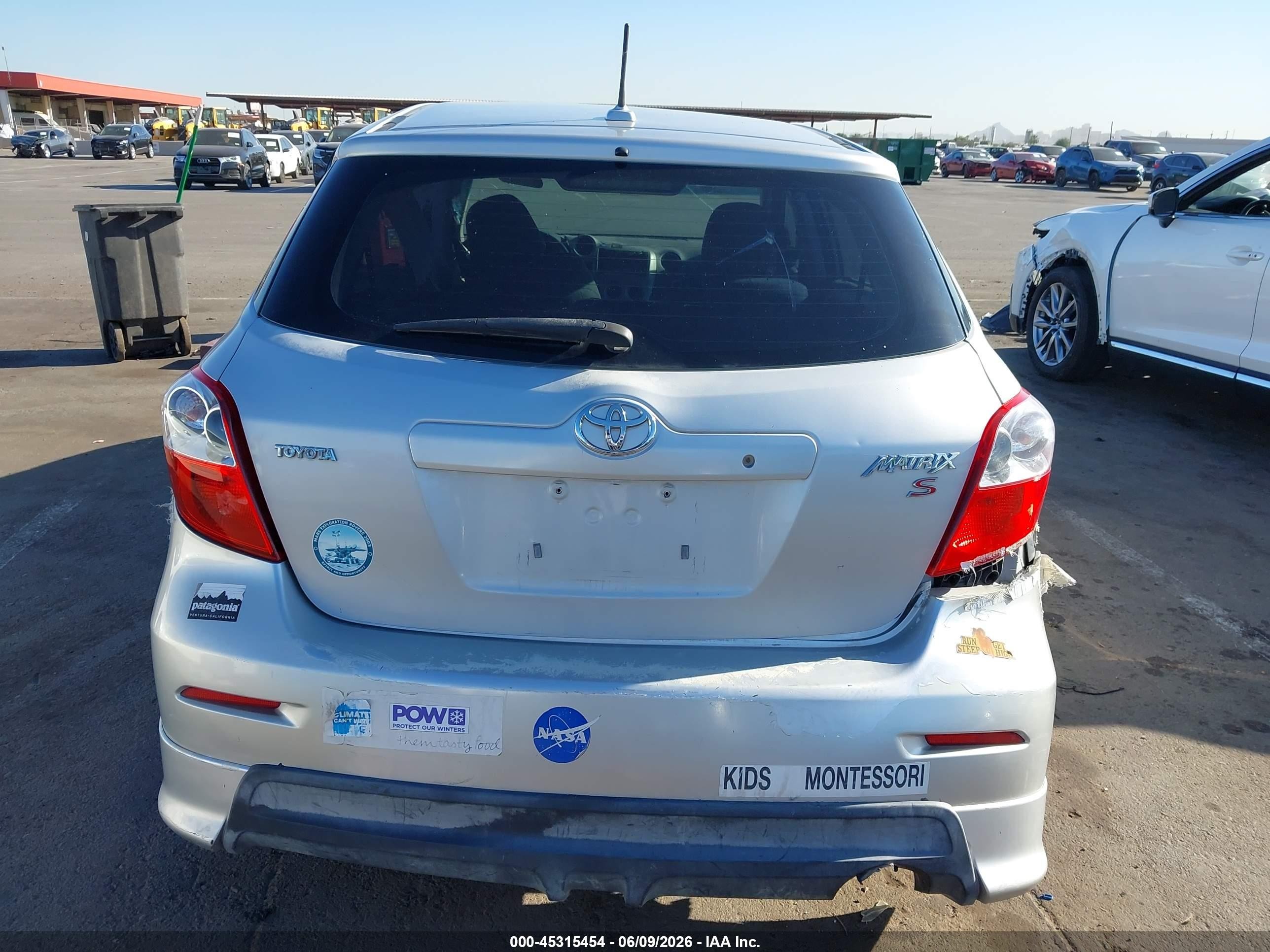 2009 Toyota Matrix S Silver vin: 2T1KE40E59C007171
