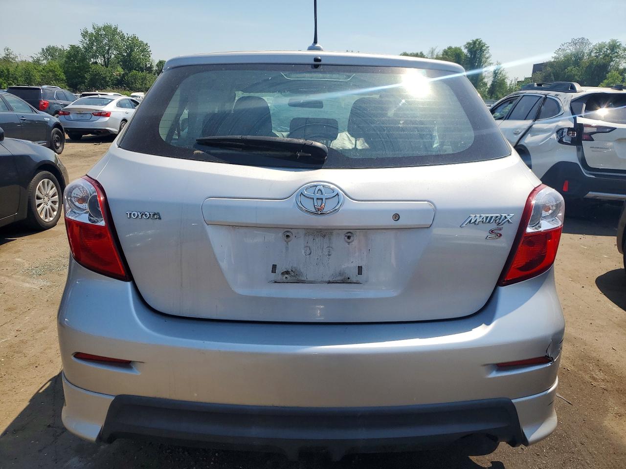 2009 Toyota Corolla Matrix S Silver vin: 2T1KE40E59C025914
