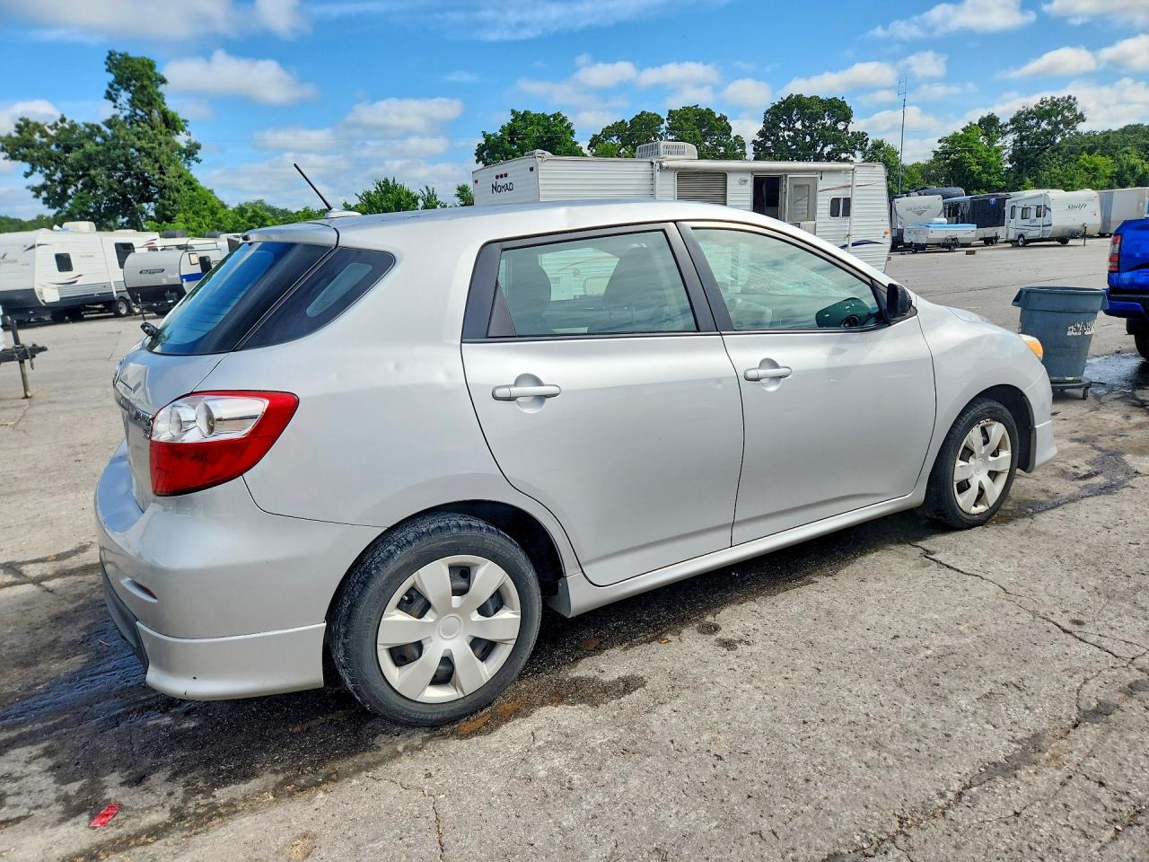 2009 Toyota Corolla Matrix S Silver vin: 2T1KE40E59C030580