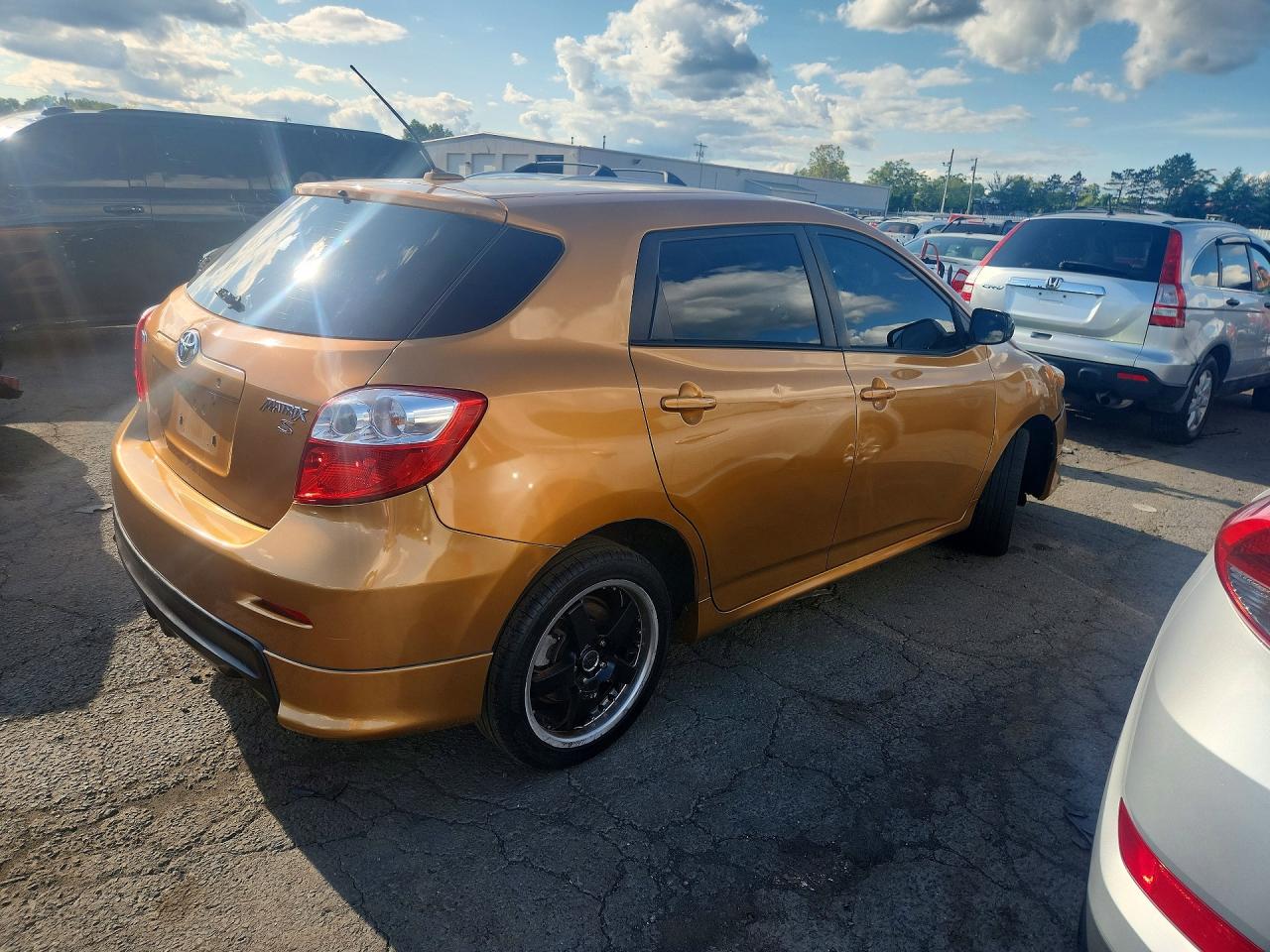 2009 Toyota Matrix S Gold vin: 2T1KE40E69C008281