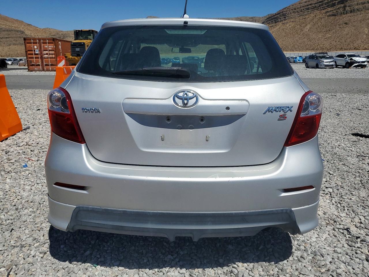 2009 Toyota Corolla Matrix S Silver vin: 2T1KE40E79C001405