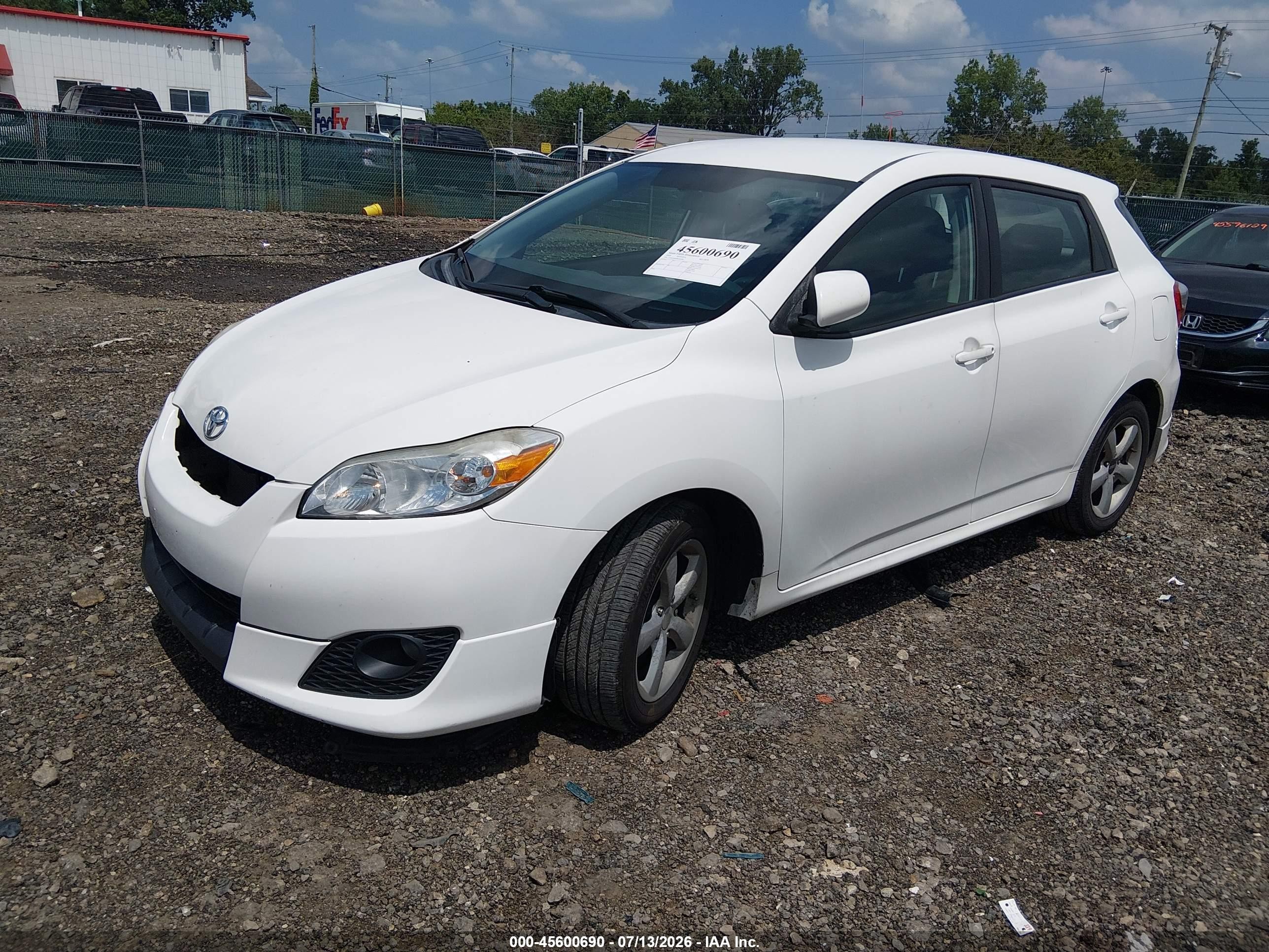 2009 Toyota Matrix S Белый vin: 2T1KE40E89C010906