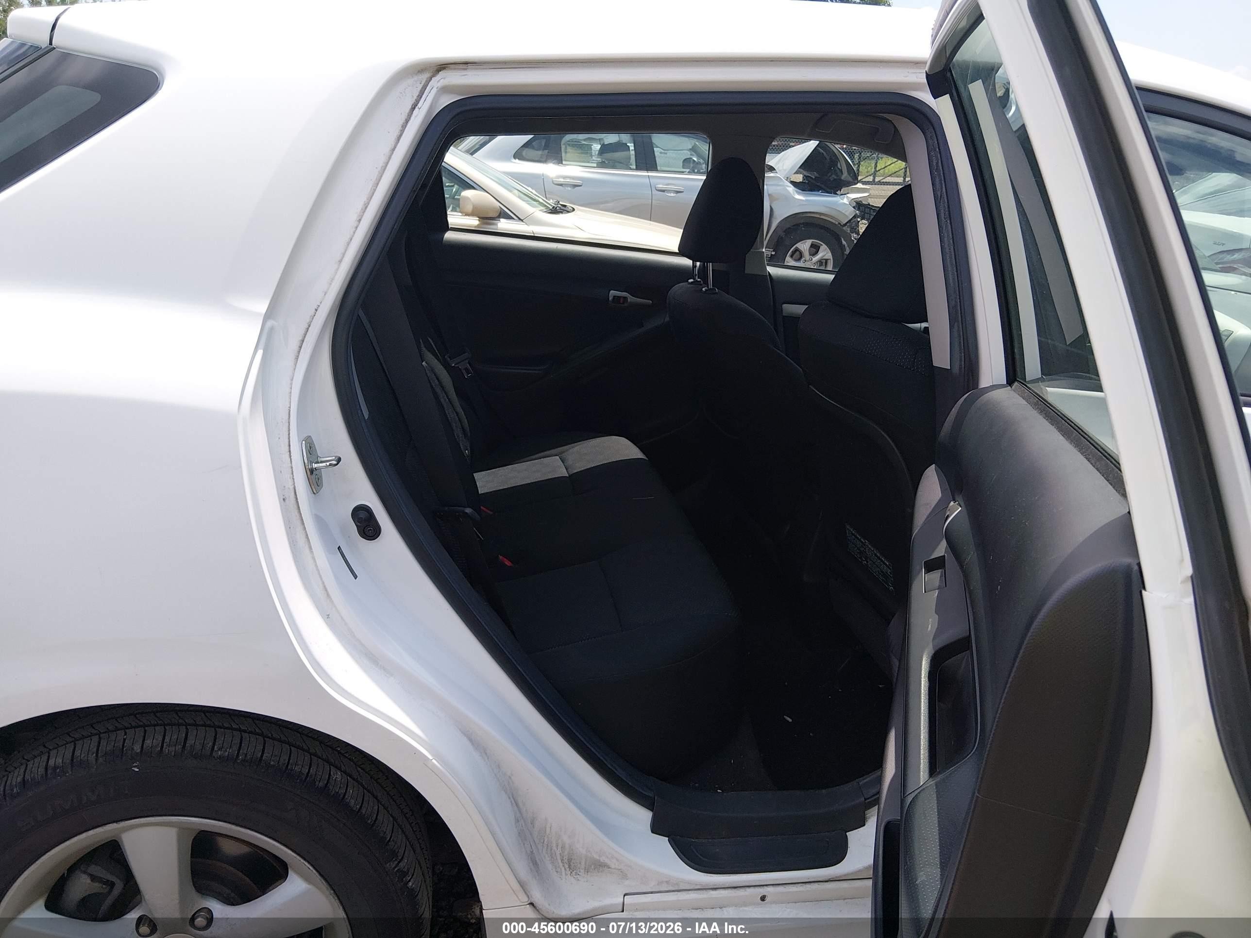 2009 Toyota Matrix S Белый vin: 2T1KE40E89C010906