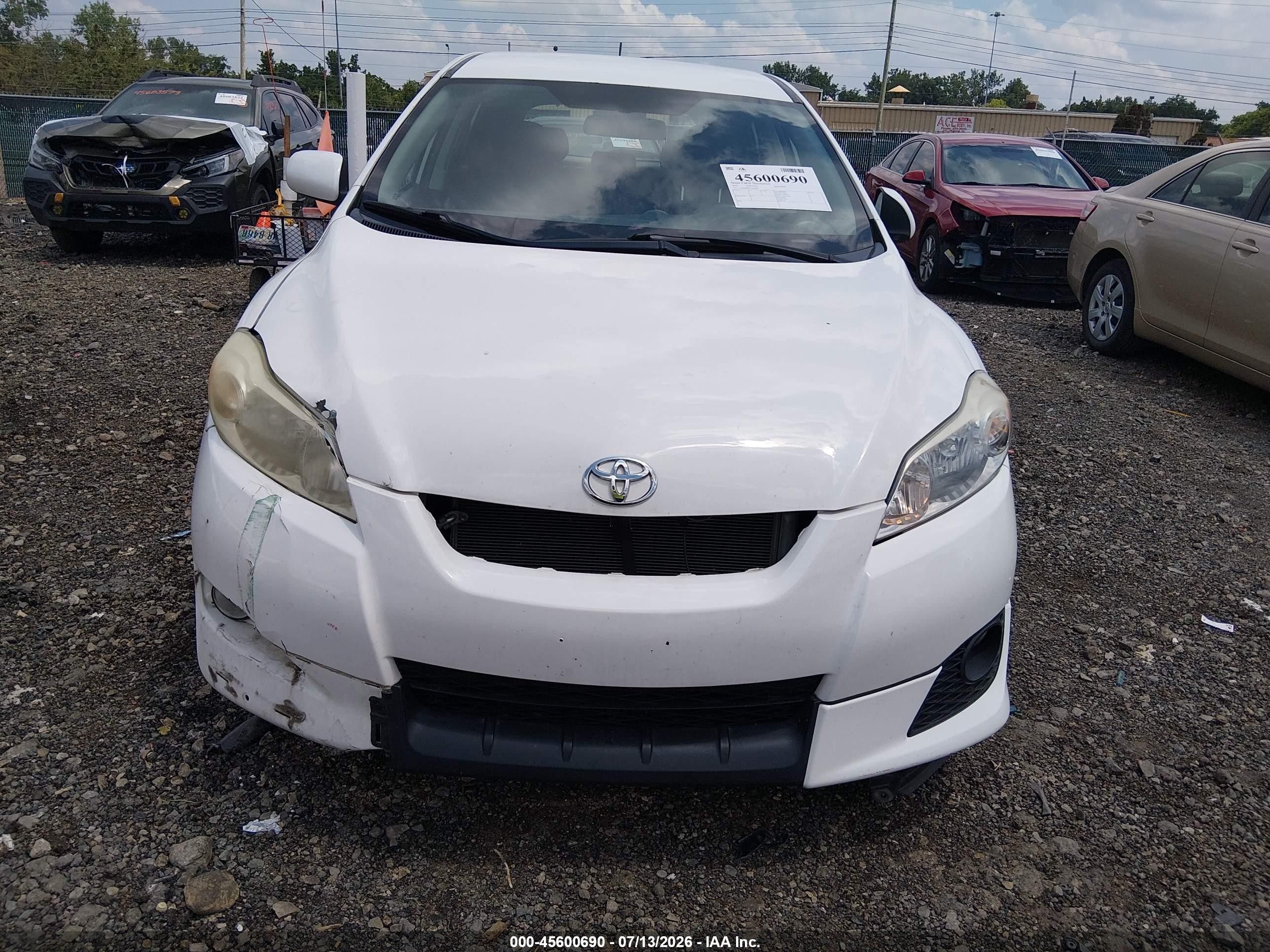 2009 Toyota Matrix S Белый vin: 2T1KE40E89C010906