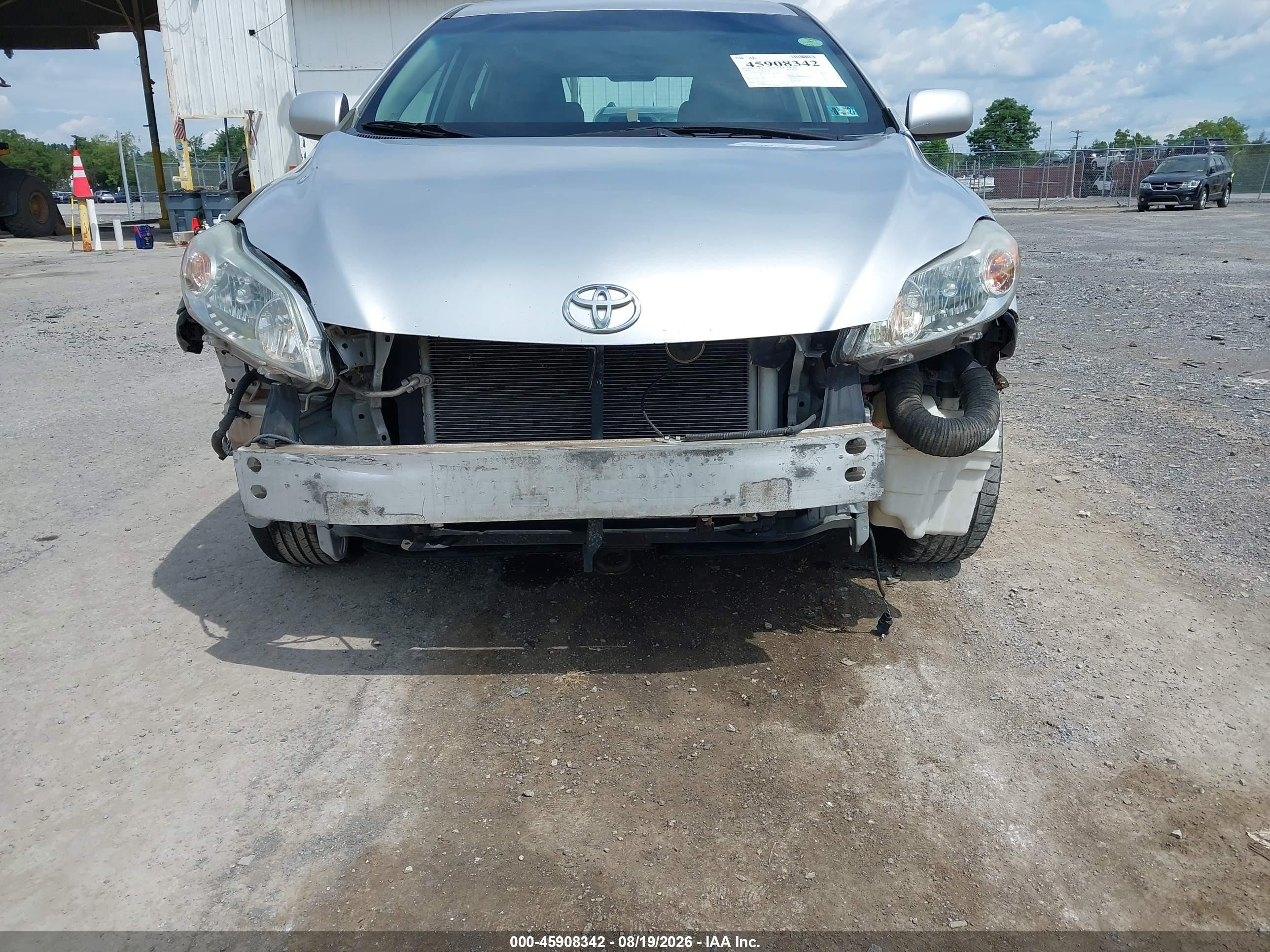 2009 Toyota Matrix S Silver vin: 2T1KE40E89C012736