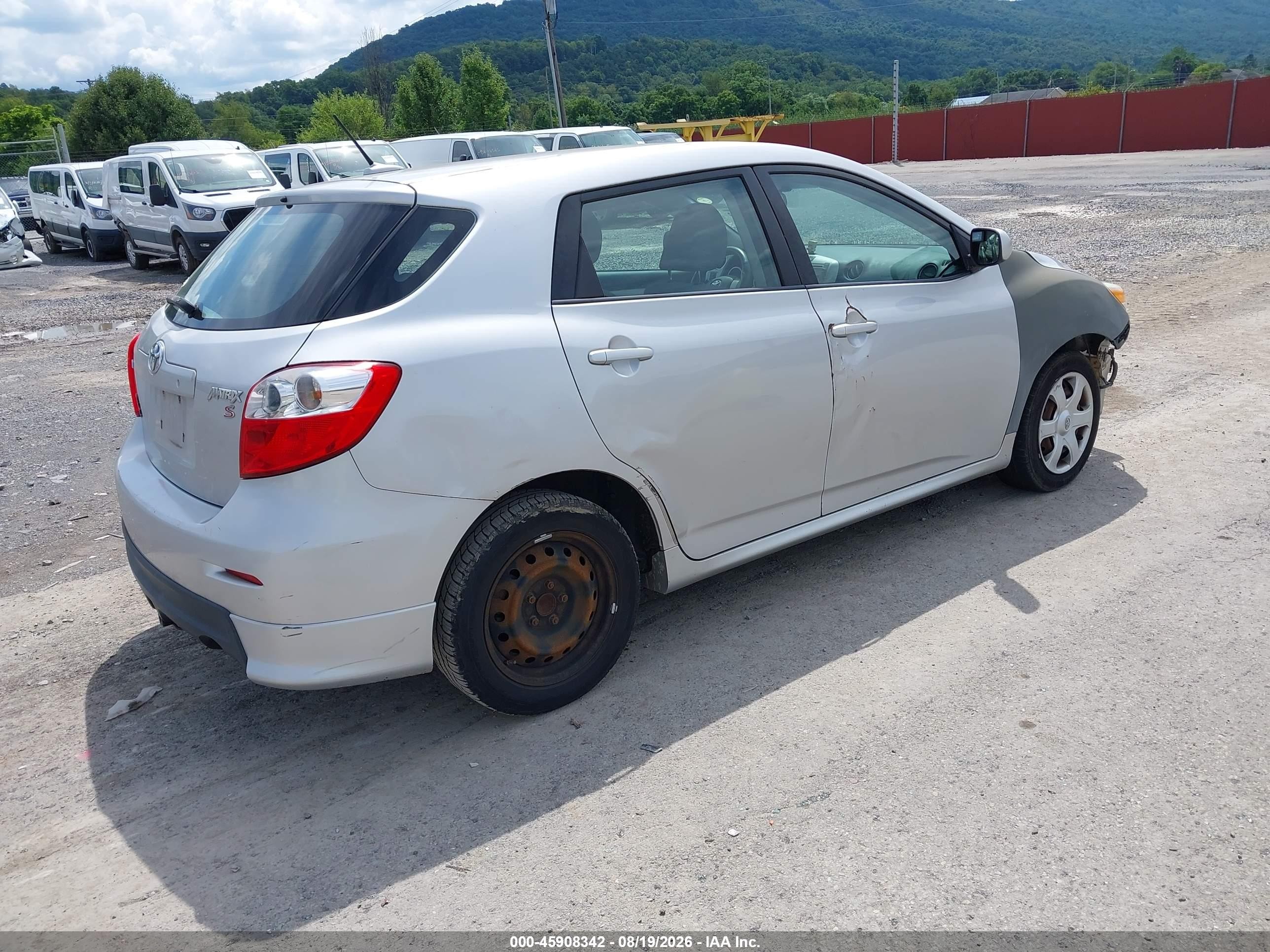 2009 Toyota Matrix S Silver vin: 2T1KE40E89C012736