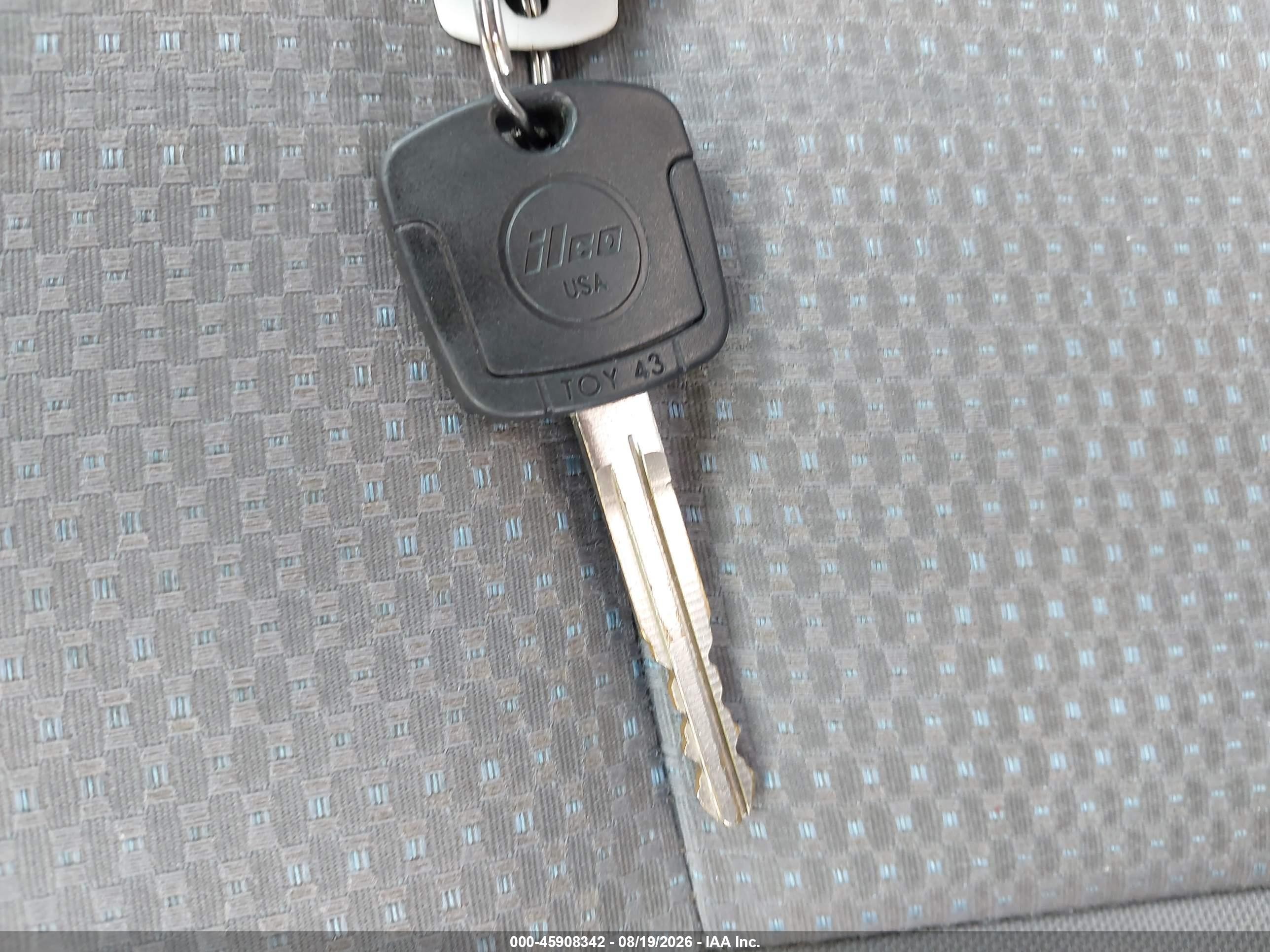 2009 Toyota Matrix S Silver vin: 2T1KE40E89C012736