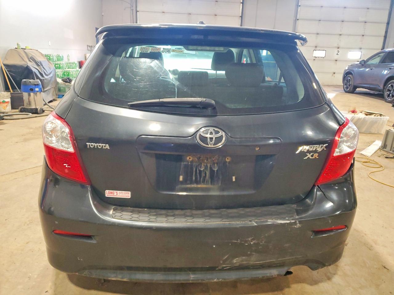 2009 Toyota Matrix S Черный vin: 2T1KE40E99C016911