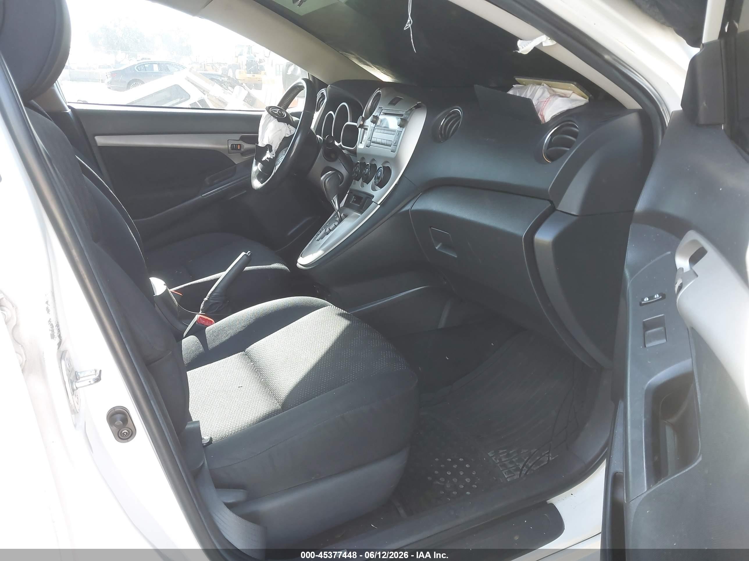 2009 Toyota Matrix S White vin: 2T1KE40EX9C001981