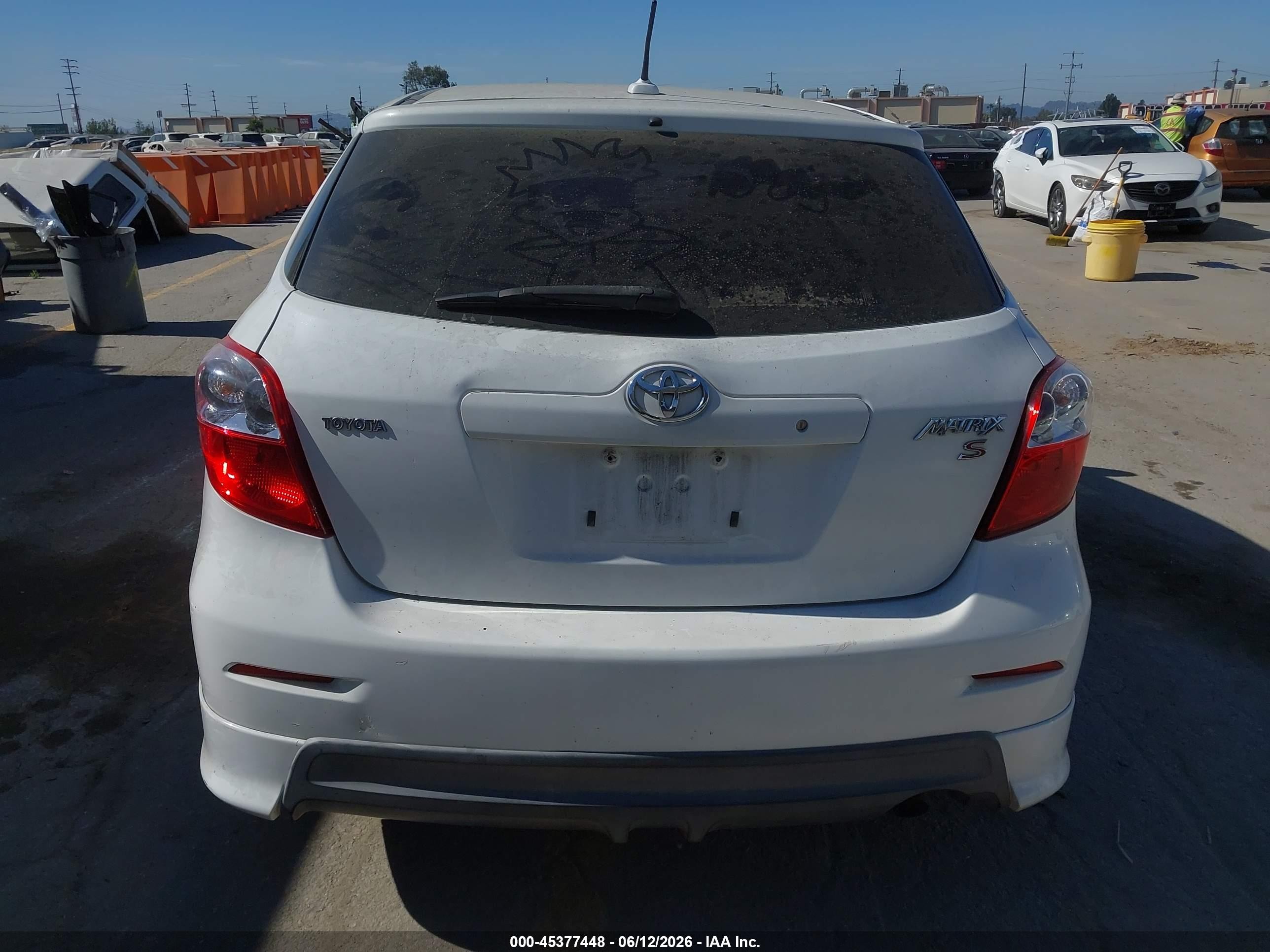 2009 Toyota Matrix S White vin: 2T1KE40EX9C001981