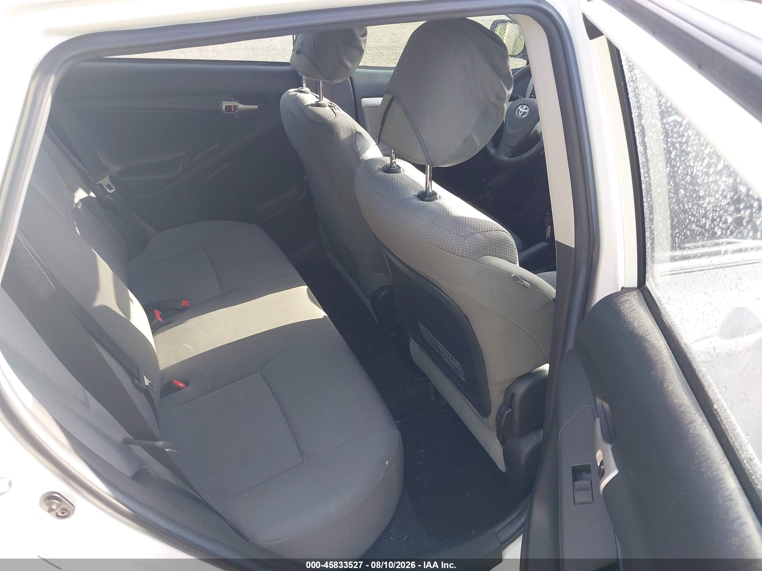 2009 Toyota Matrix S Белый vin: 2T1KE40EX9C012012