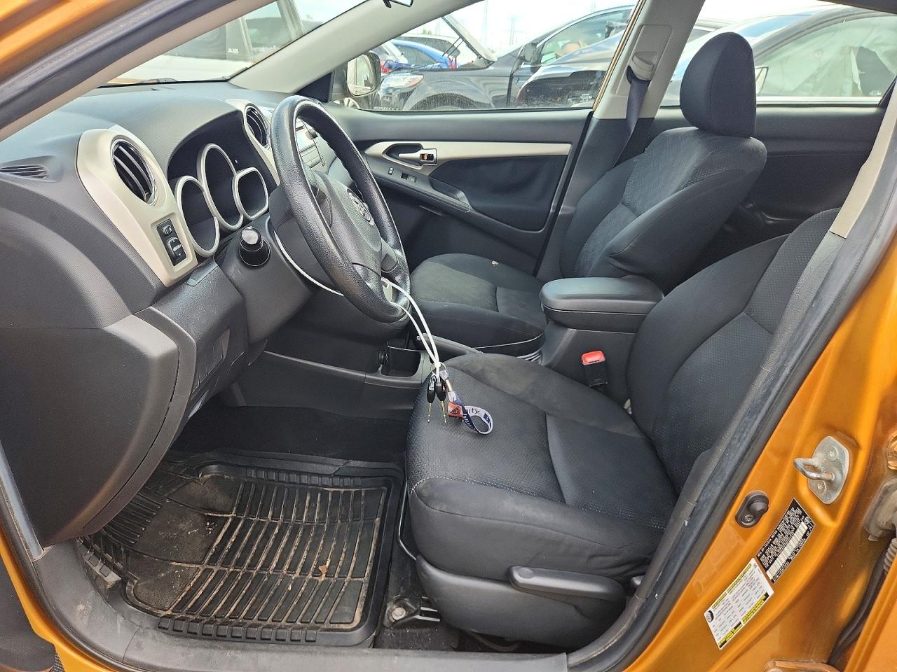 2009 Toyota Corolla Matrix S Orange vin: 2T1KE40EX9C023513