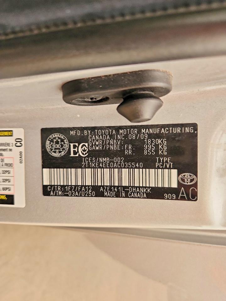 2010 Toyota Corolla Matrix S Silver vin: 2T1KE4EE0AC035540