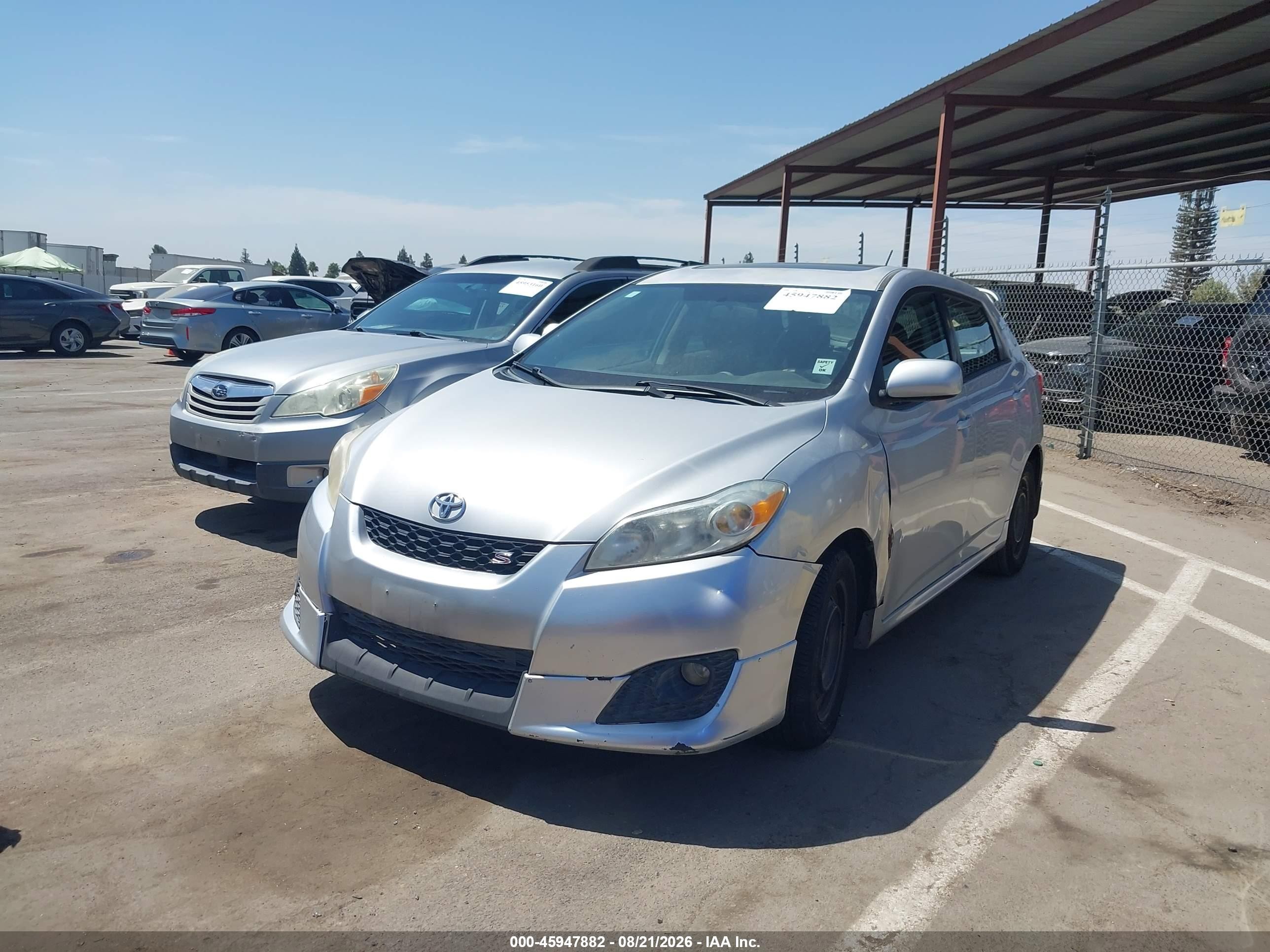 2010 Toyota Matrix S Silver vin: 2T1KE4EE2AC041050