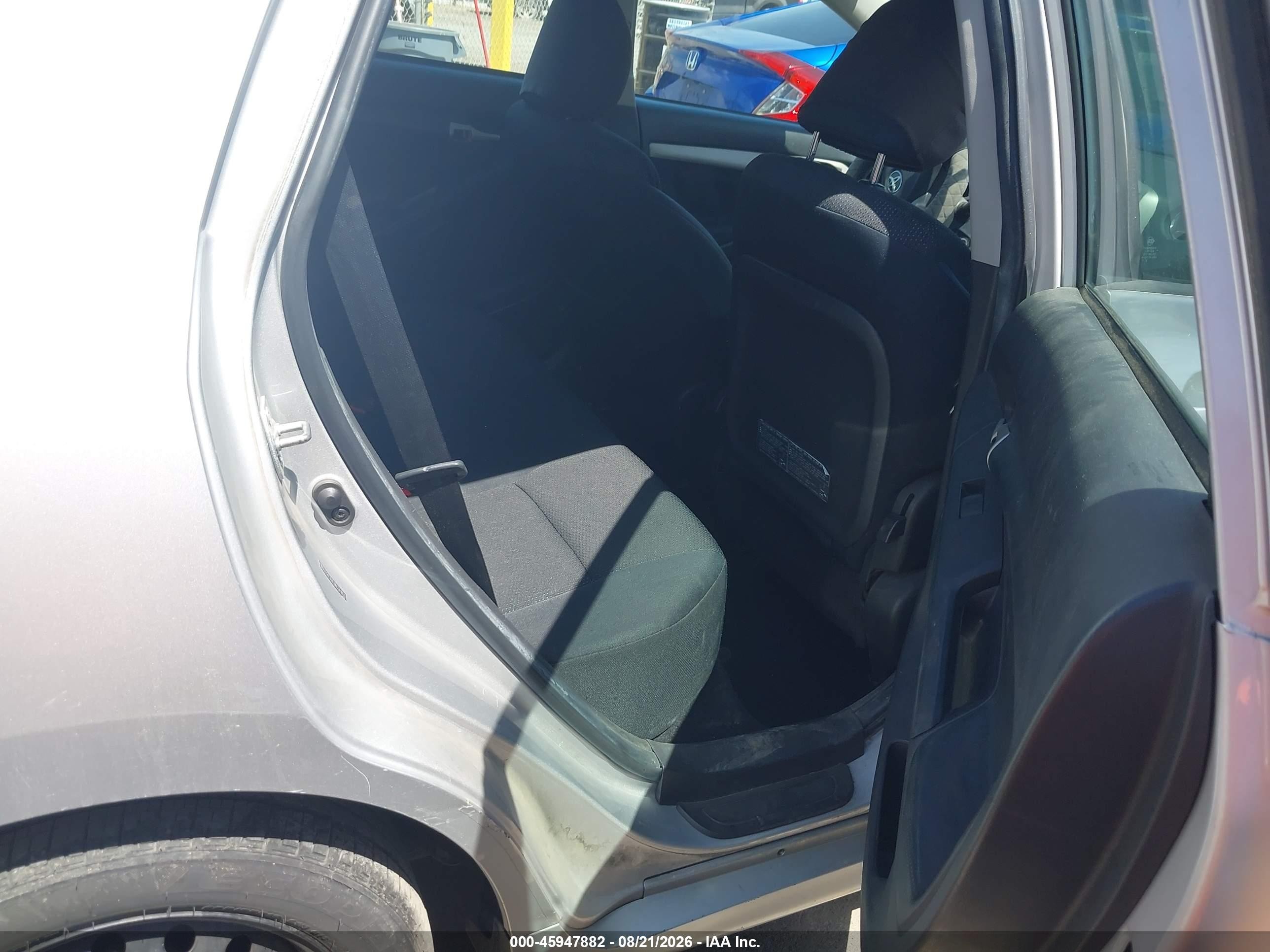 2010 Toyota Matrix S Silver vin: 2T1KE4EE2AC041050