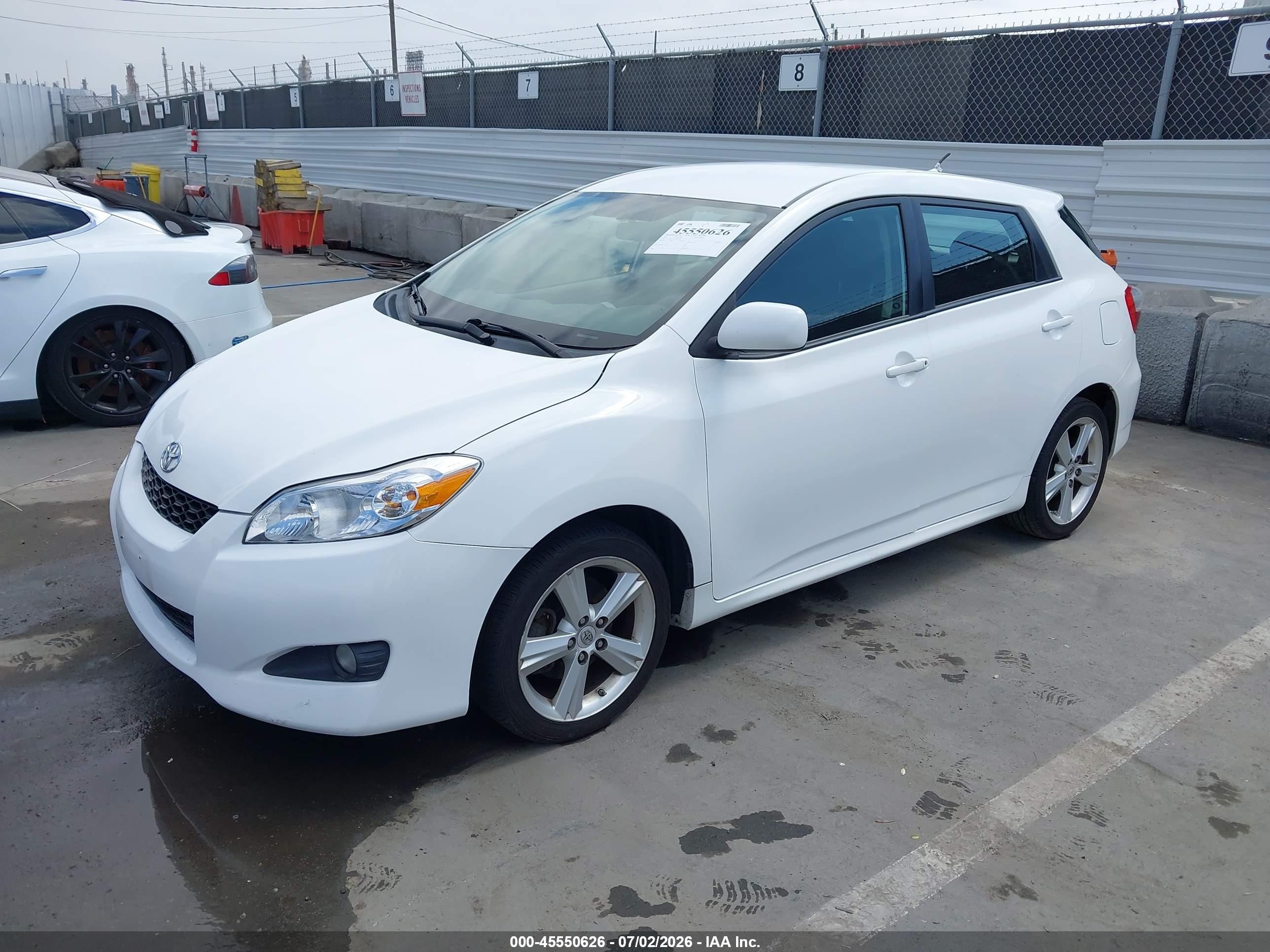 2010 Toyota Matrix S White vin: 2T1KE4EE4AC038778