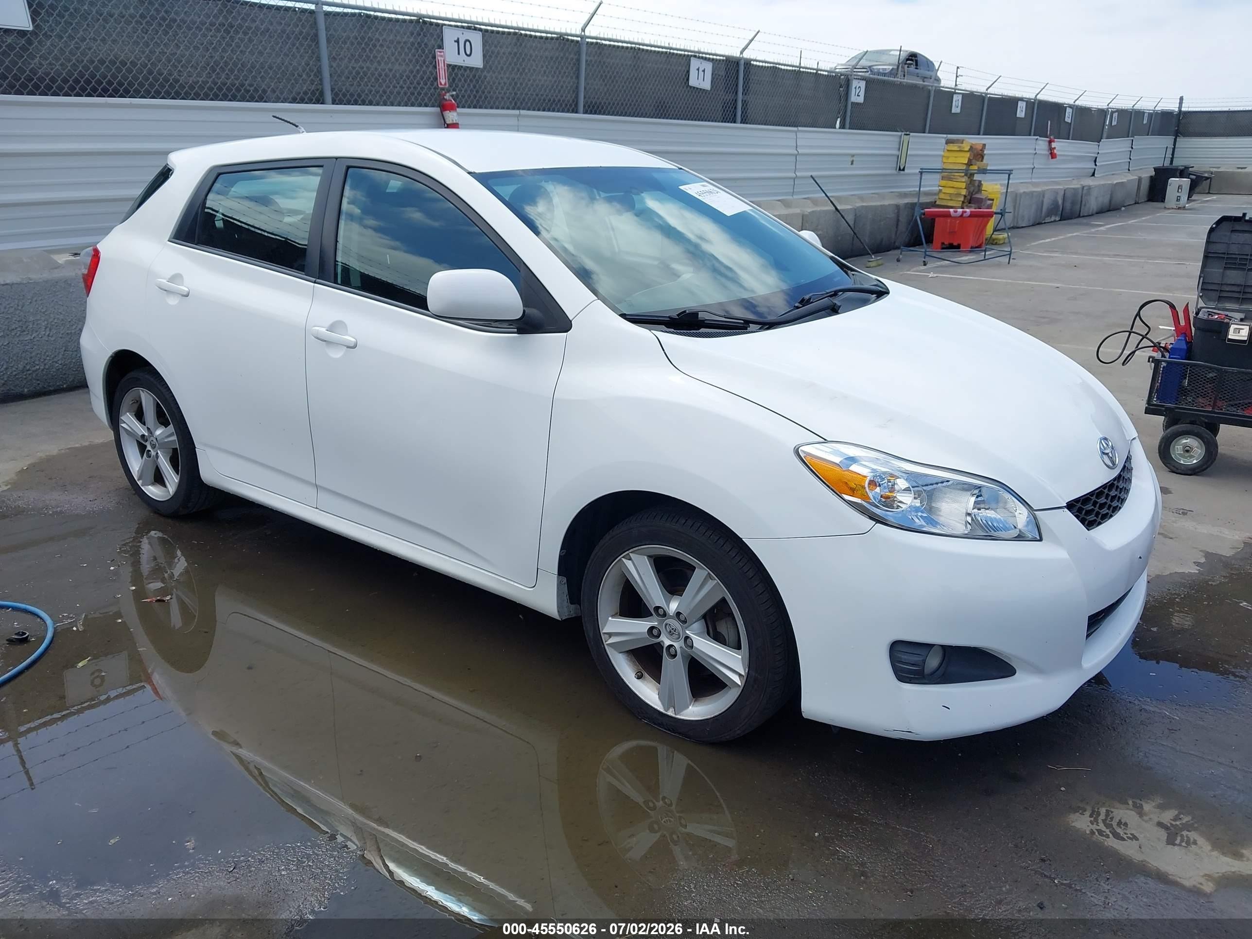 2010 Toyota Matrix S White vin: 2T1KE4EE4AC038778