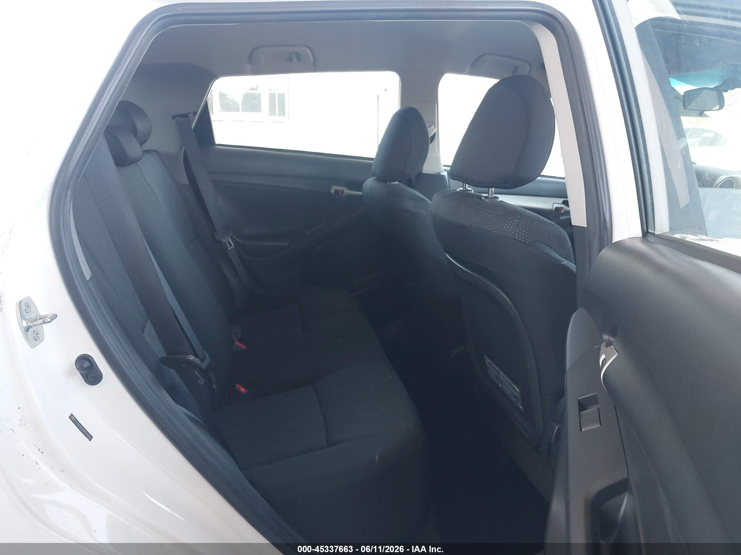 2010 Toyota Matrix S White vin: 2T1KE4EE6AC034957