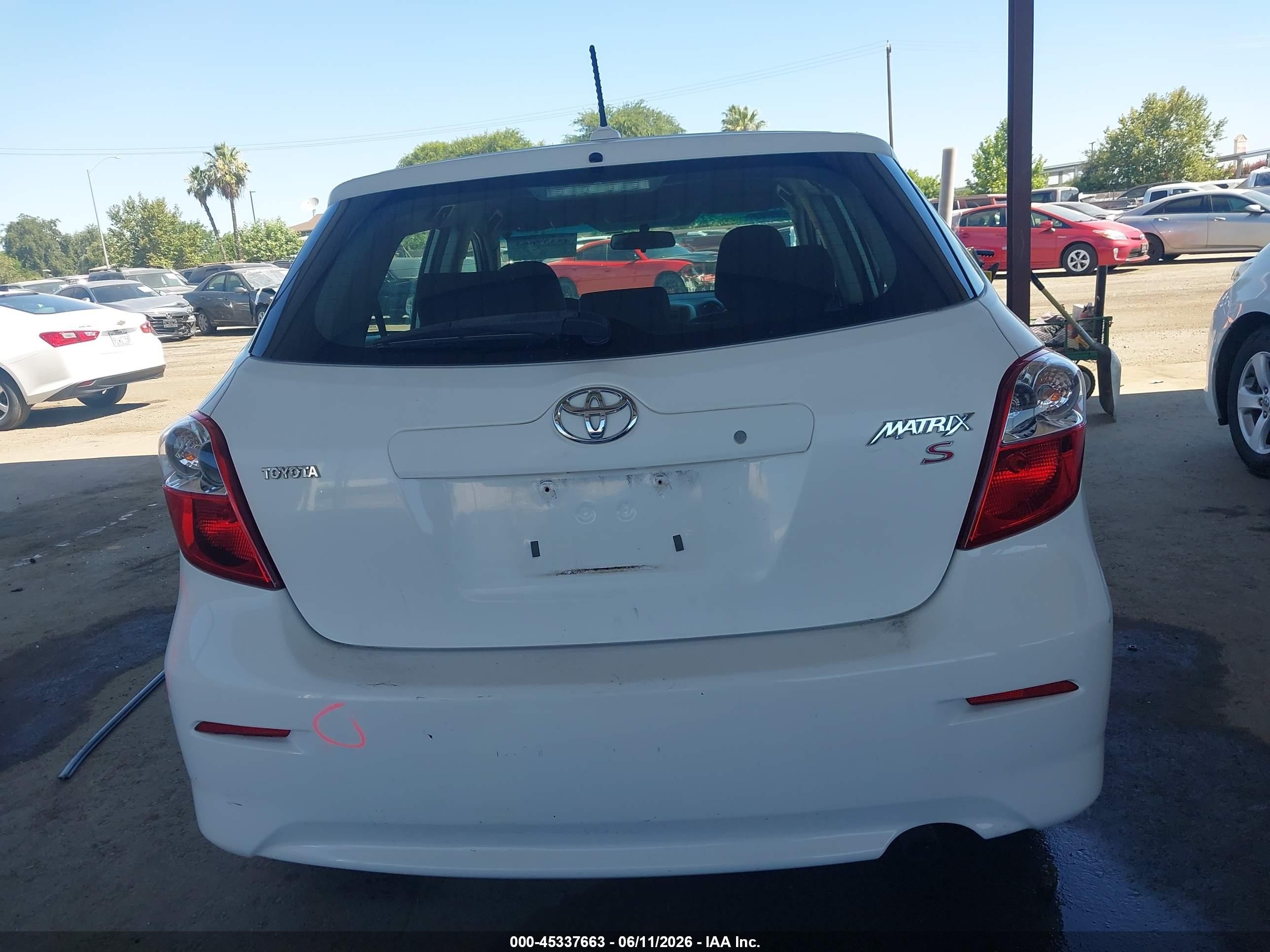 2010 Toyota Matrix S White vin: 2T1KE4EE6AC034957
