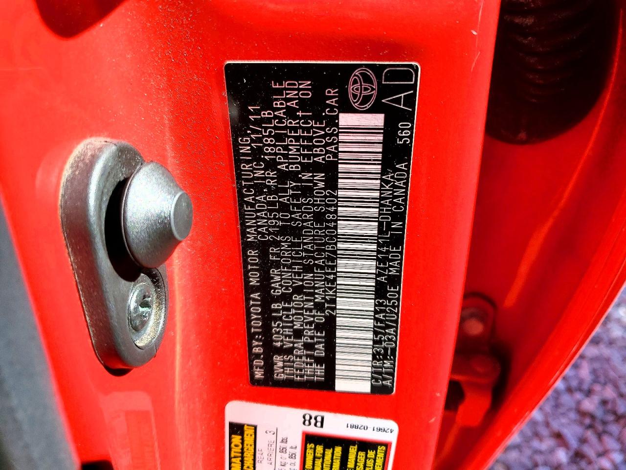 2011 Toyota Corolla Matrix S Red vin: 2T1KE4EE7BC048402