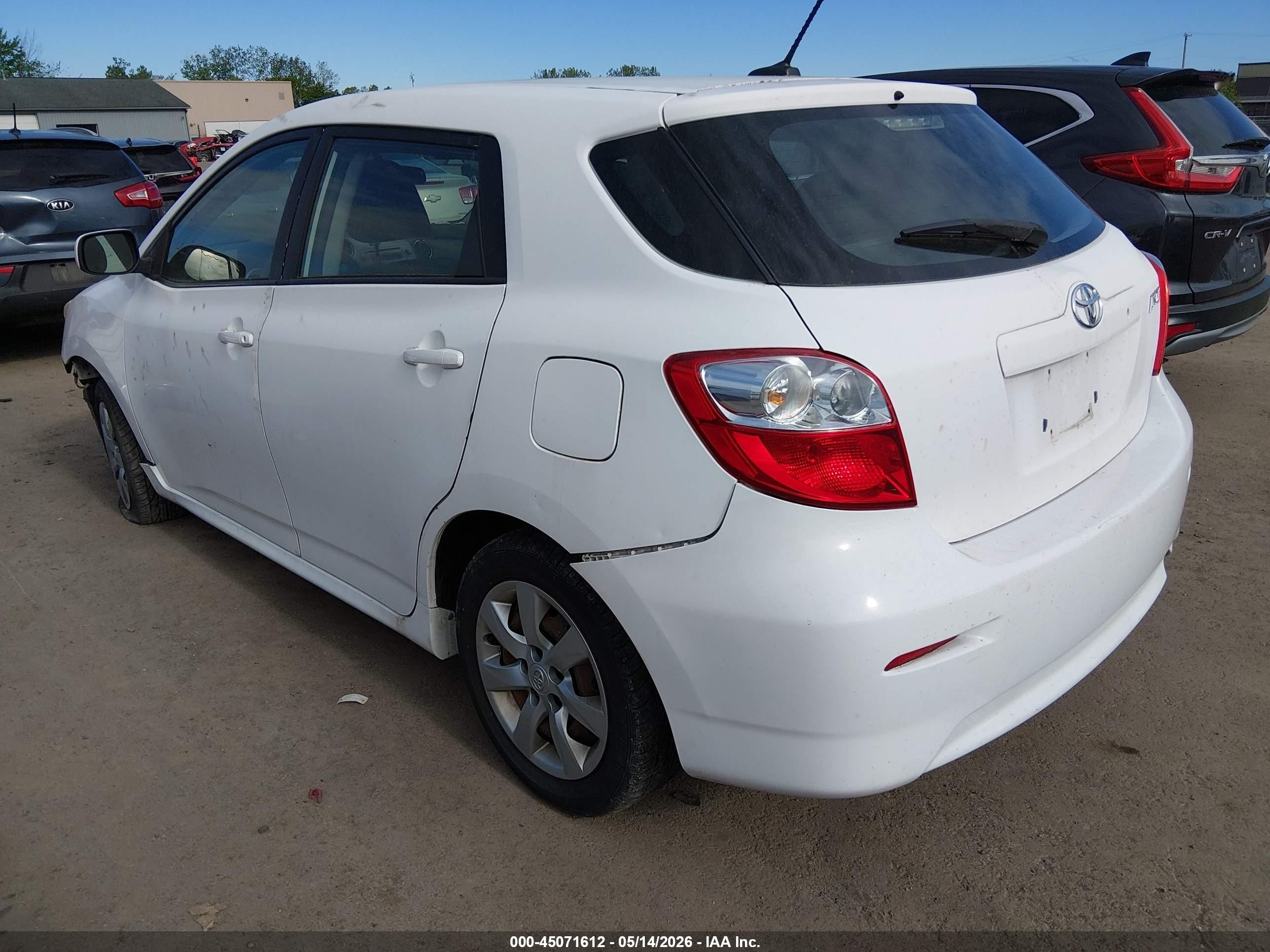 2012 Toyota Matrix S White vin: 2T1KE4EE7CC048899