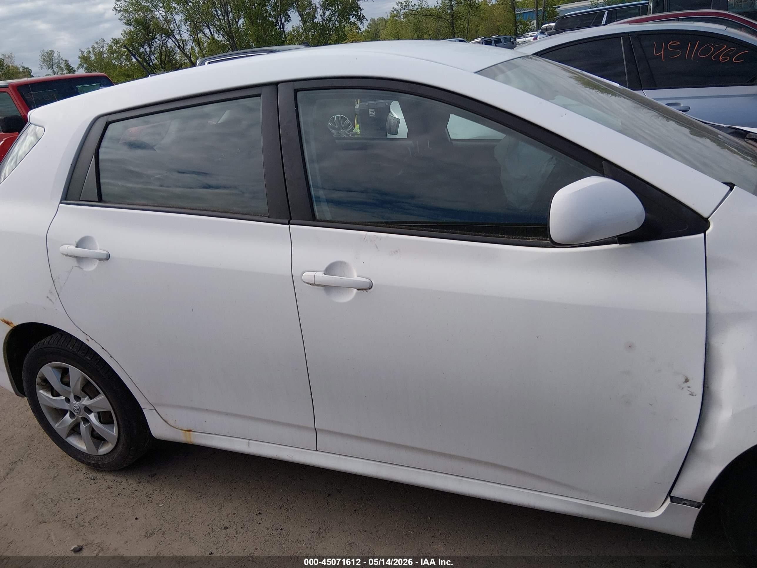 2012 Toyota Matrix S White vin: 2T1KE4EE7CC048899