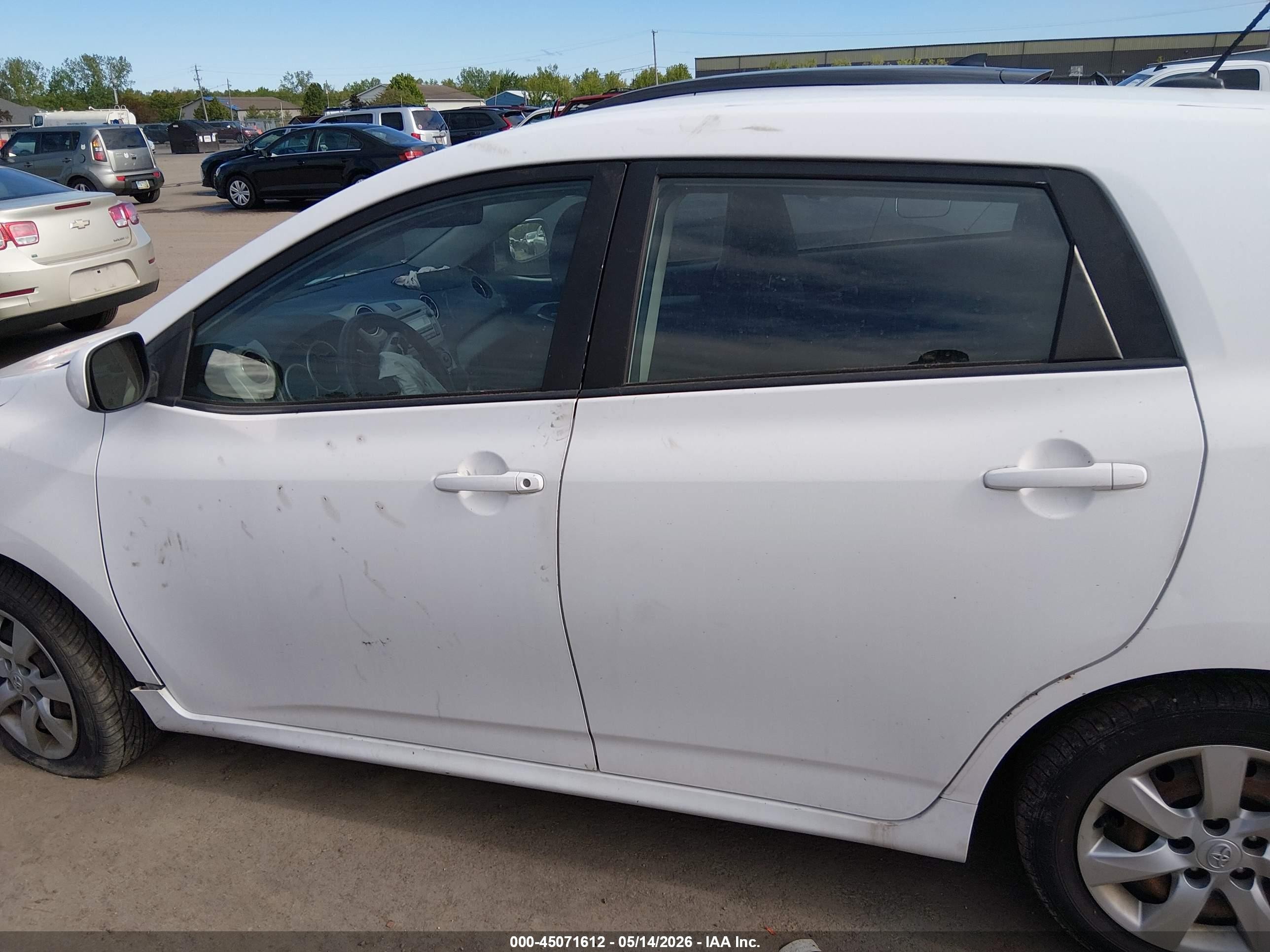 2012 Toyota Matrix S White vin: 2T1KE4EE7CC048899