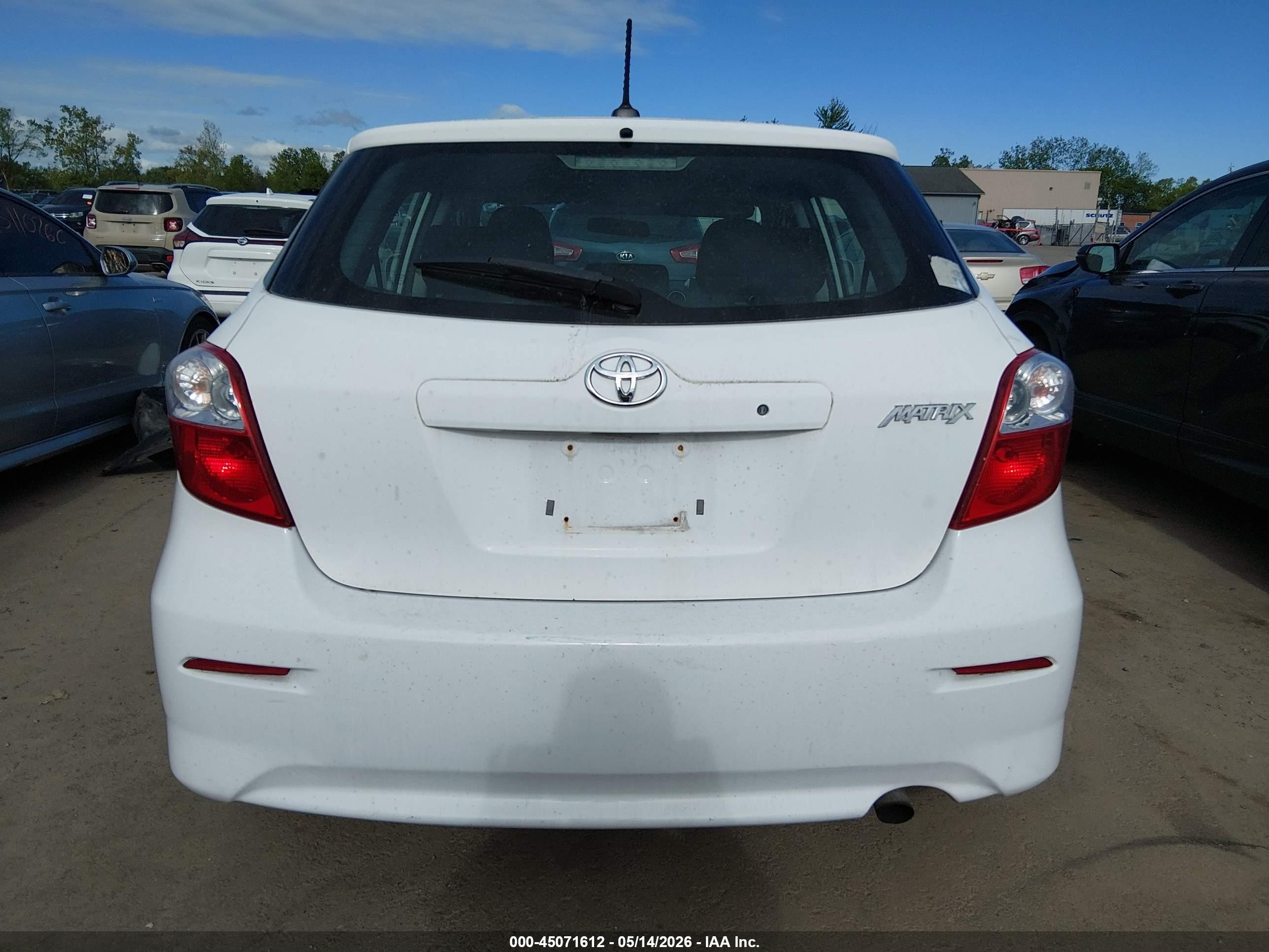 2012 Toyota Matrix S White vin: 2T1KE4EE7CC048899