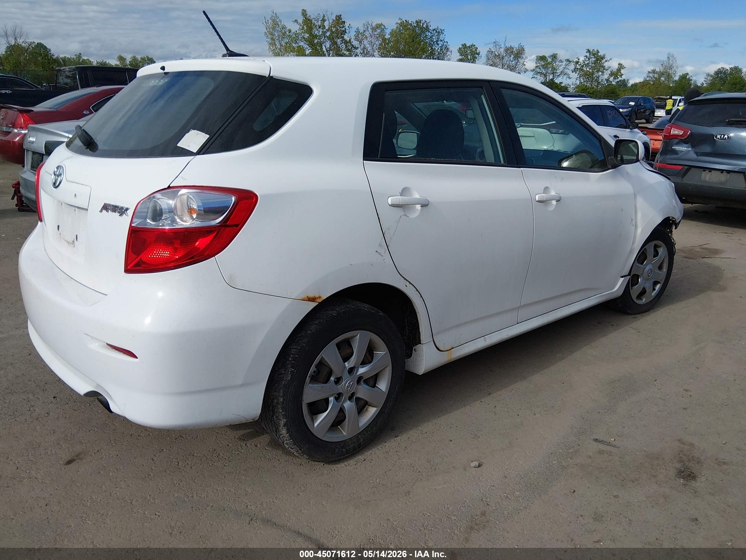 2012 Toyota Matrix S White vin: 2T1KE4EE7CC048899