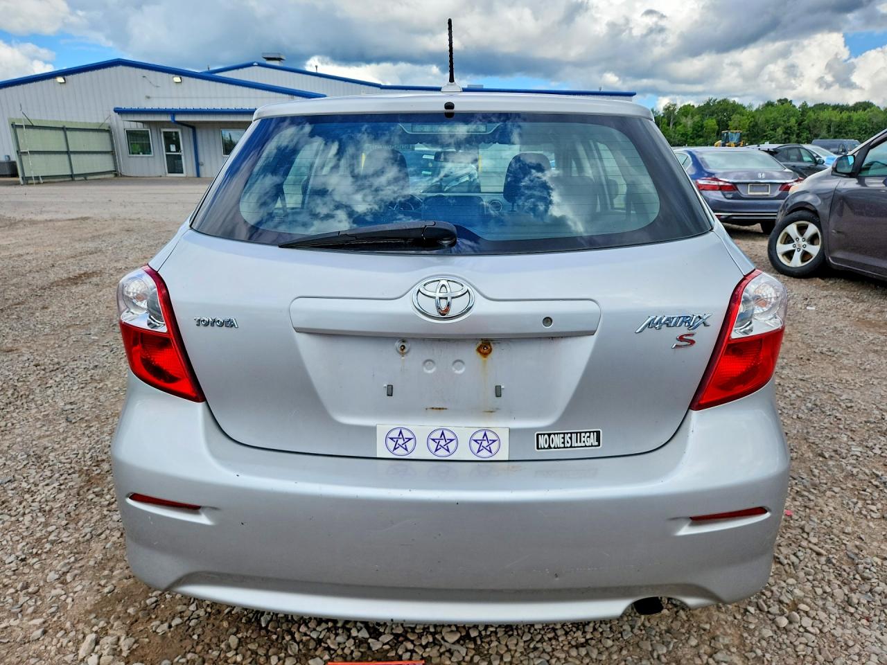 2010 Toyota Matrix S Silver vin: 2T1KE4EE8AC030831