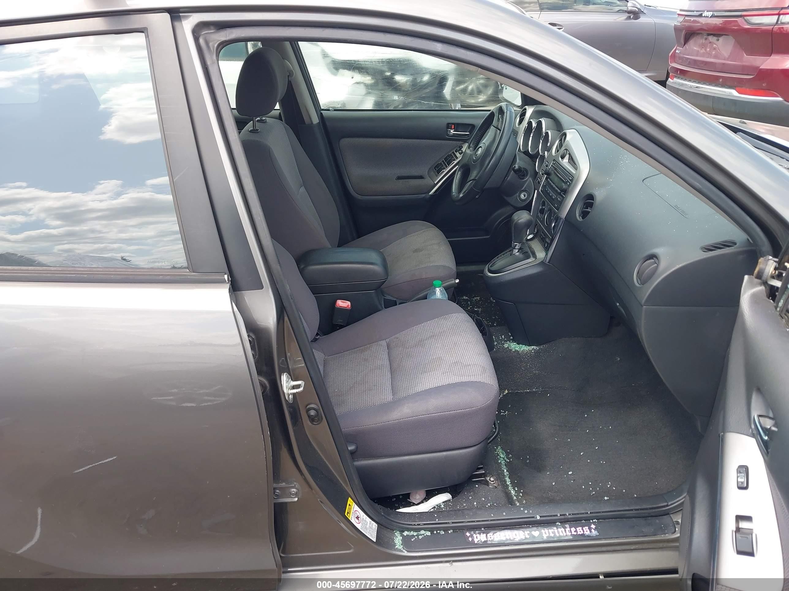 2005 Toyota Matrix Xr Серый vin: 2T1KR30E45C444622
