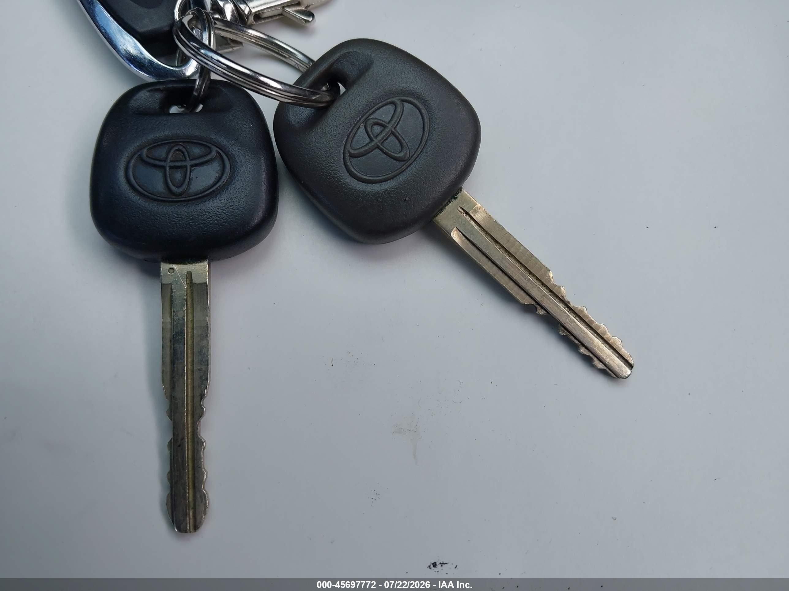 2005 Toyota Matrix Xr Серый vin: 2T1KR30E45C444622