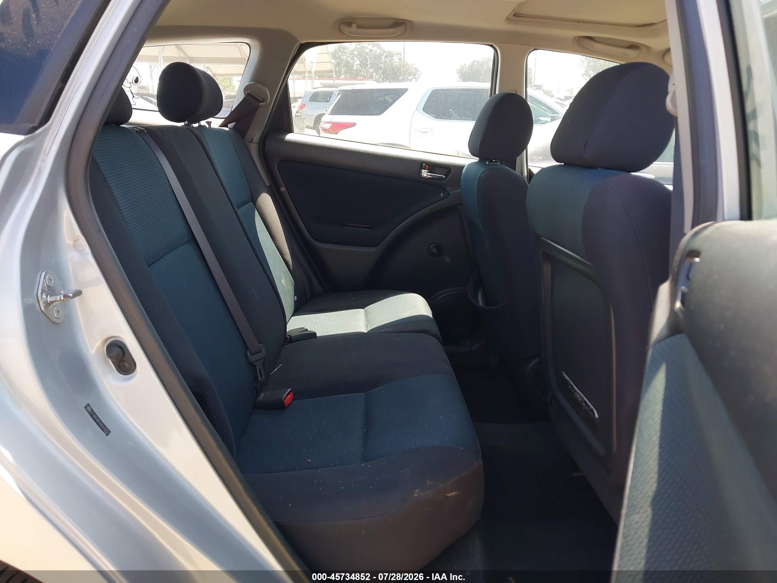 2005 Toyota Matrix Xr Silver vin: 2T1KR30E55C433757