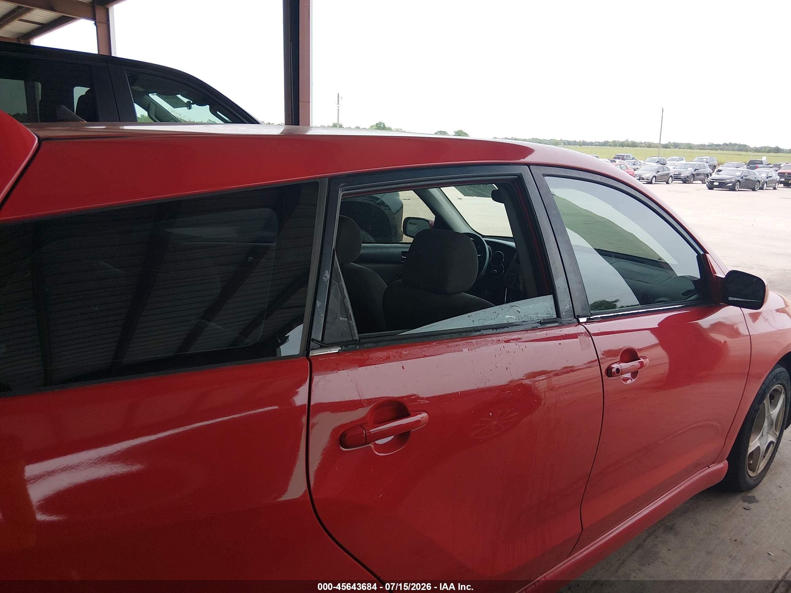 2005 Toyota Matrix Xr Red vin: 2T1KR30E65C484457