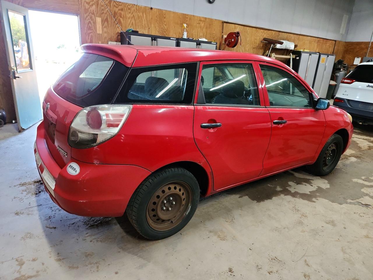 2006 Toyota Matrix Base Red vin: 2T1KR30E66C575164
