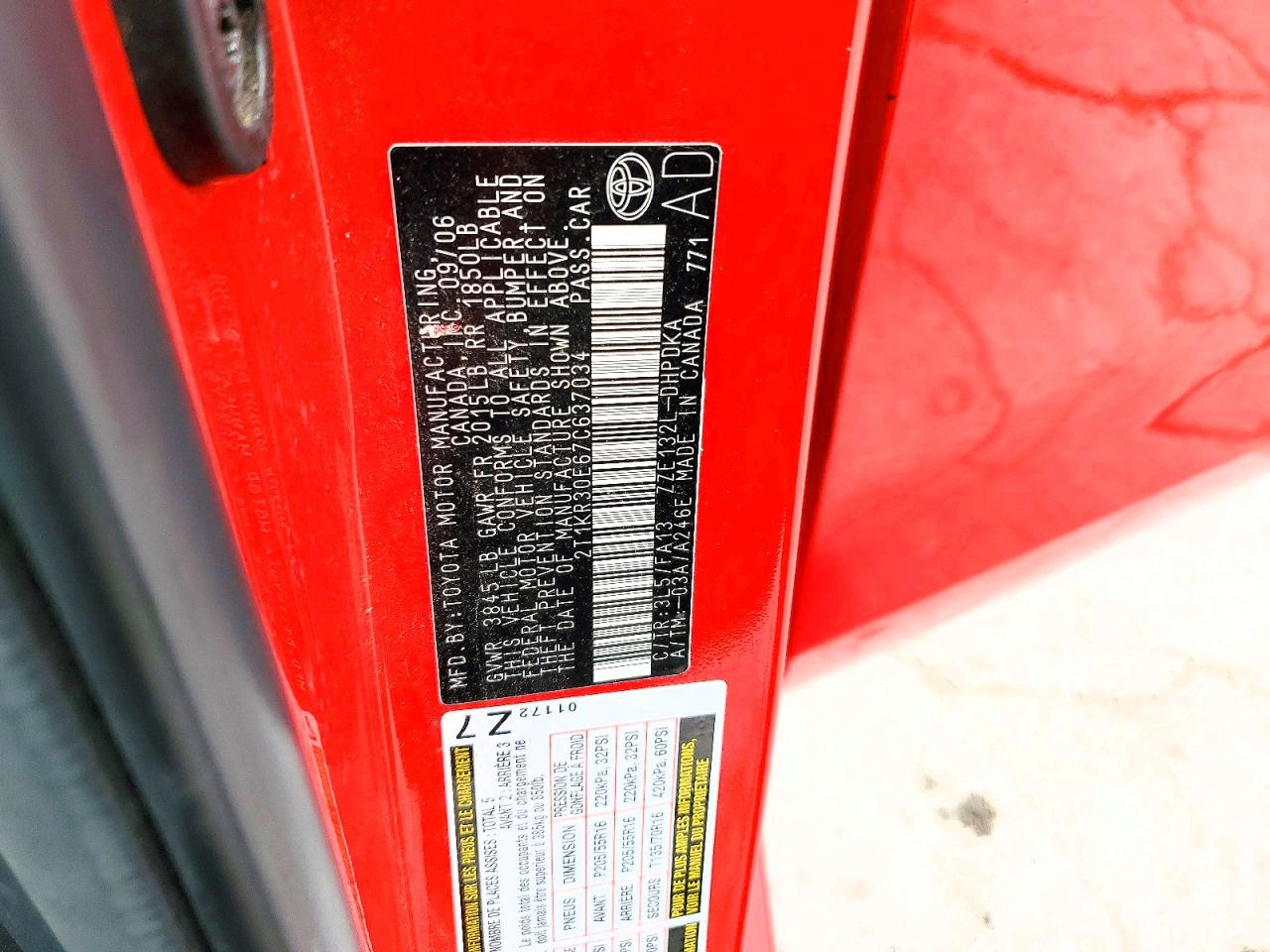 2007 Toyota Matrix Base Red vin: 2T1KR30E67C637034