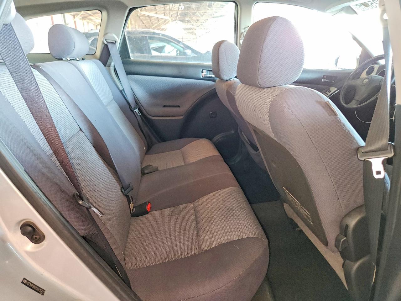 2005 Toyota Corolla Matrix Silver vin: 2T1KR30E85C435471