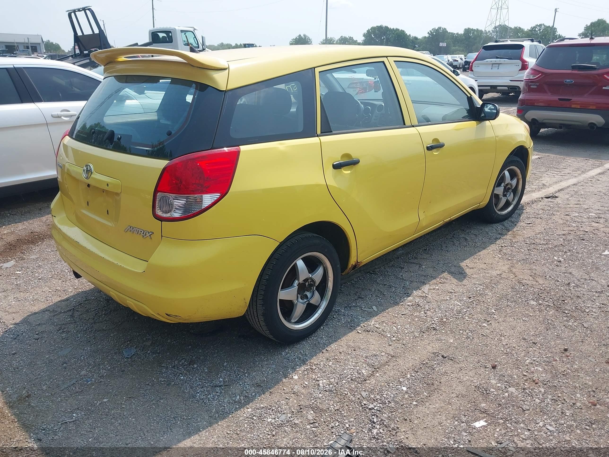 2004 Toyota Matrix Standard Yellow vin: 2T1KR32E04C173487