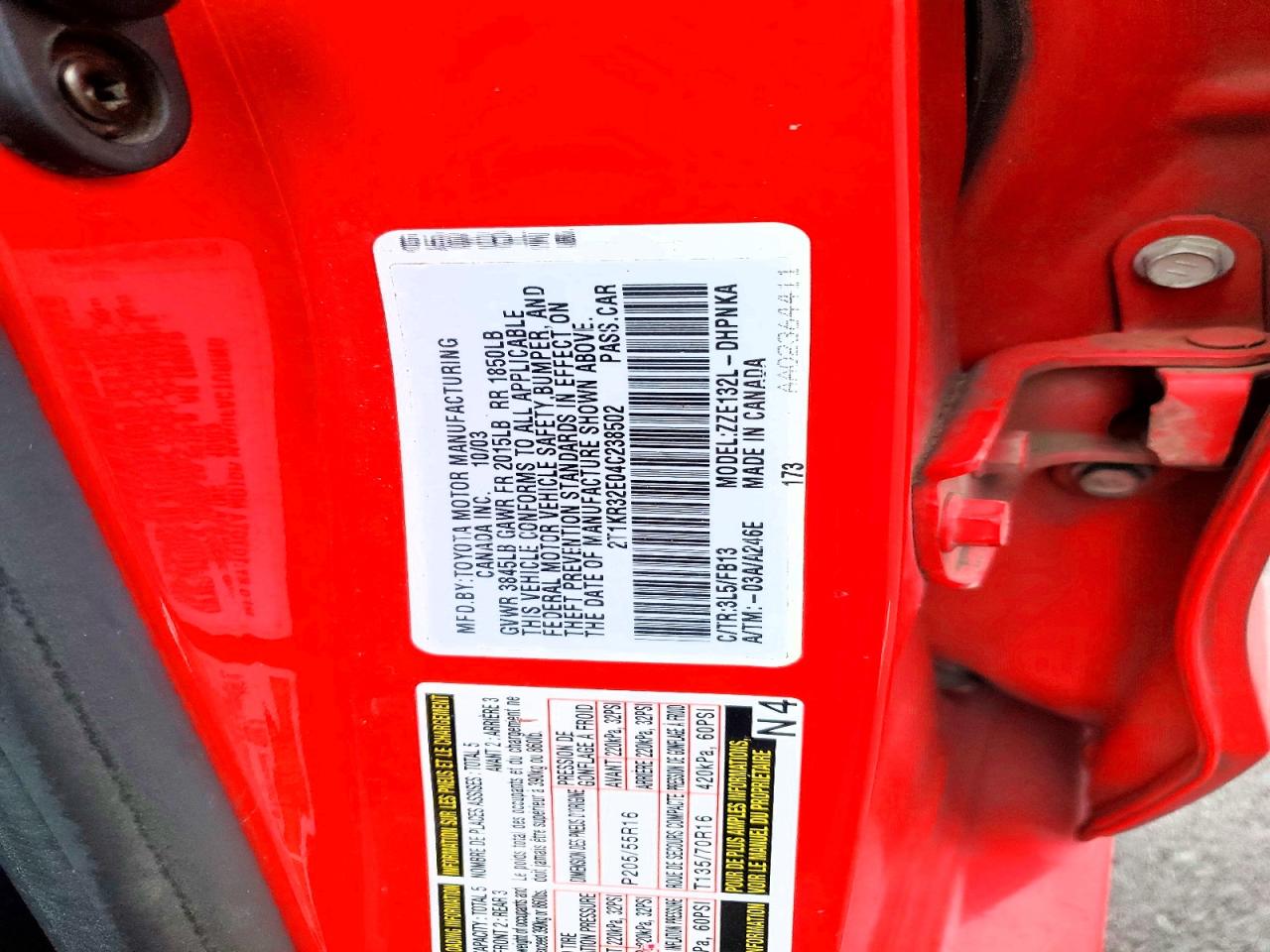 2004 Toyota Corolla Matrix Red vin: 2T1KR32E04C238502