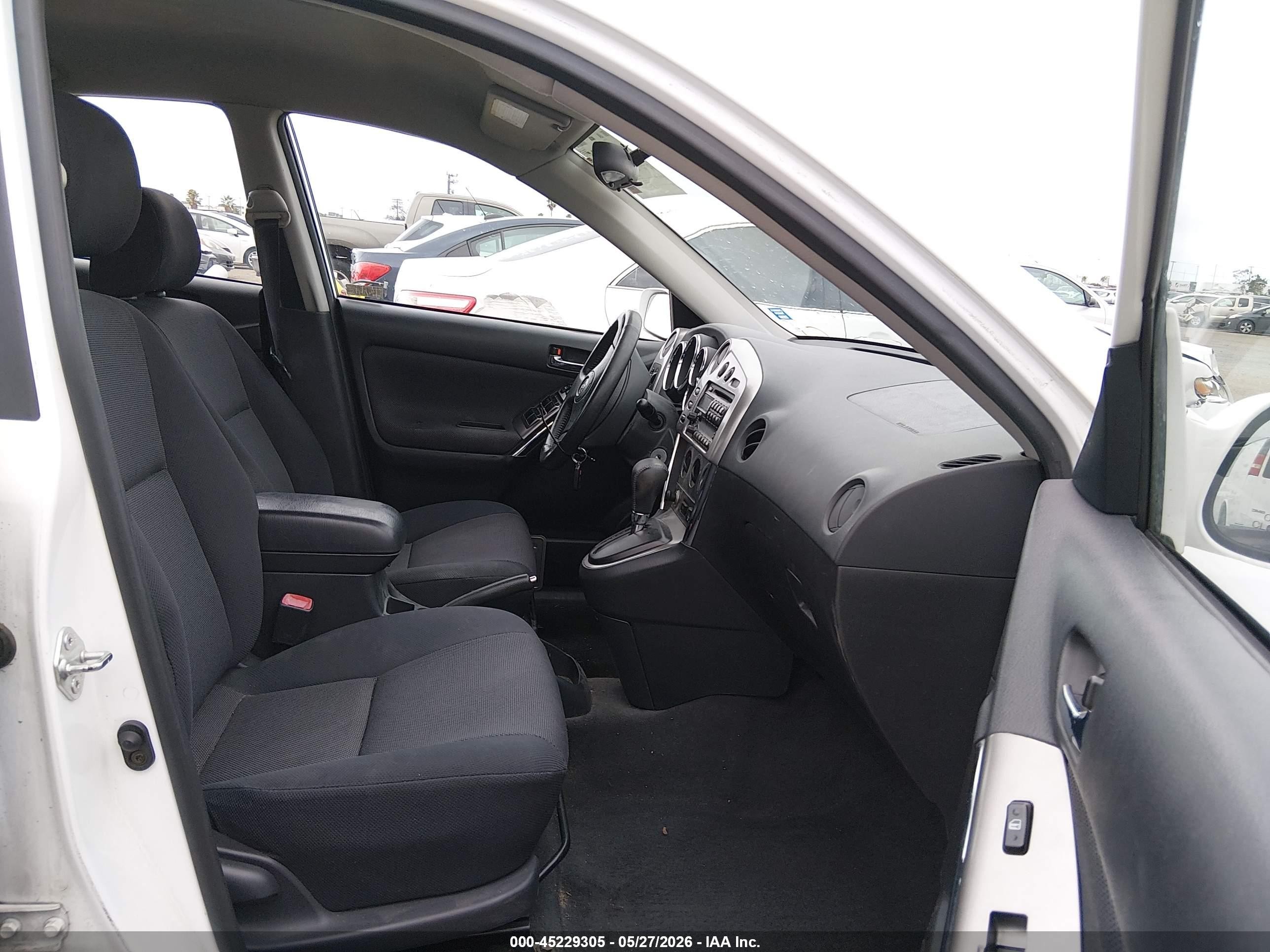 2004 Toyota Matrix Xr White vin: 2T1KR32E04C283424