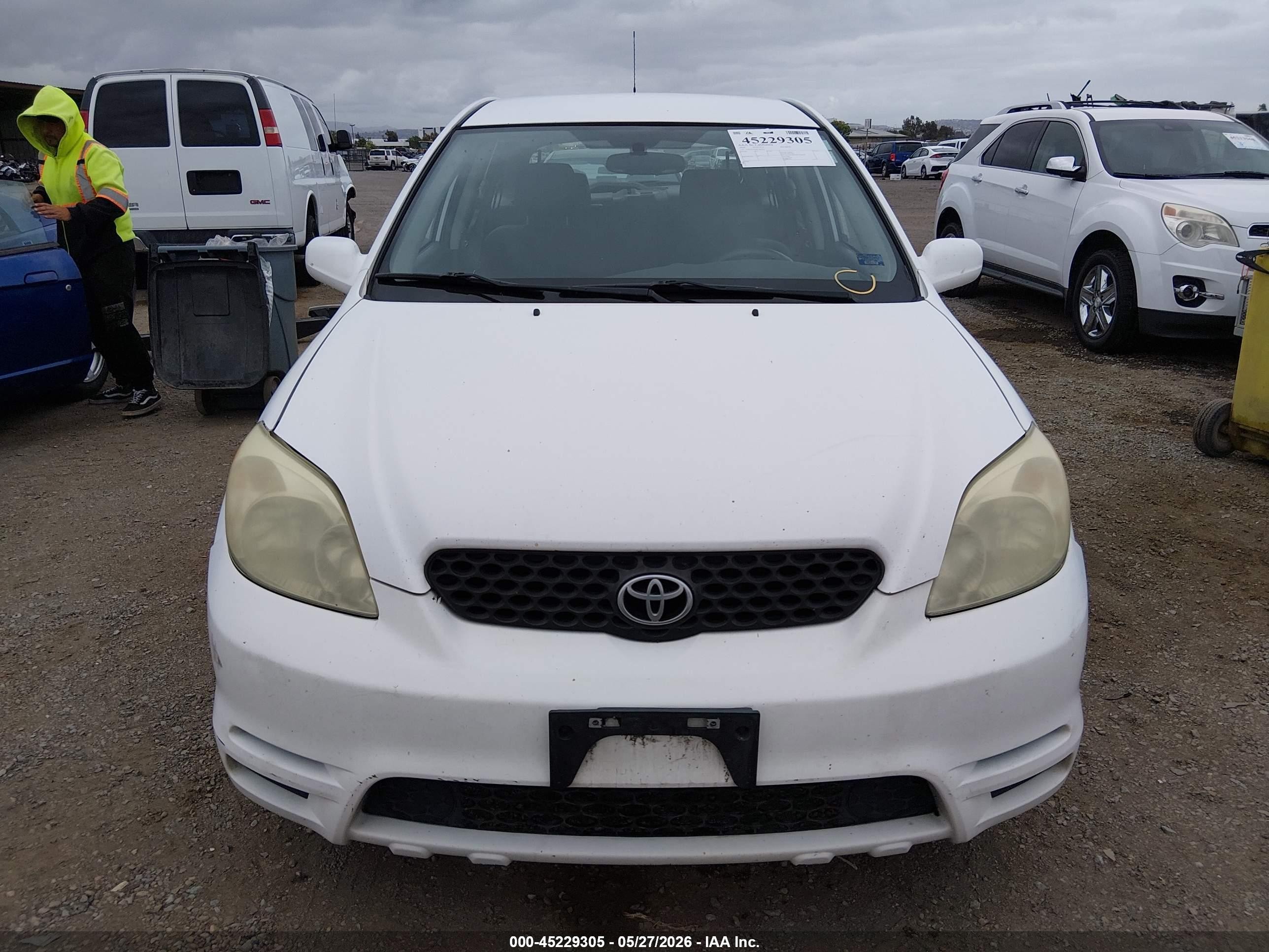 2004 Toyota Matrix Xr White vin: 2T1KR32E04C283424