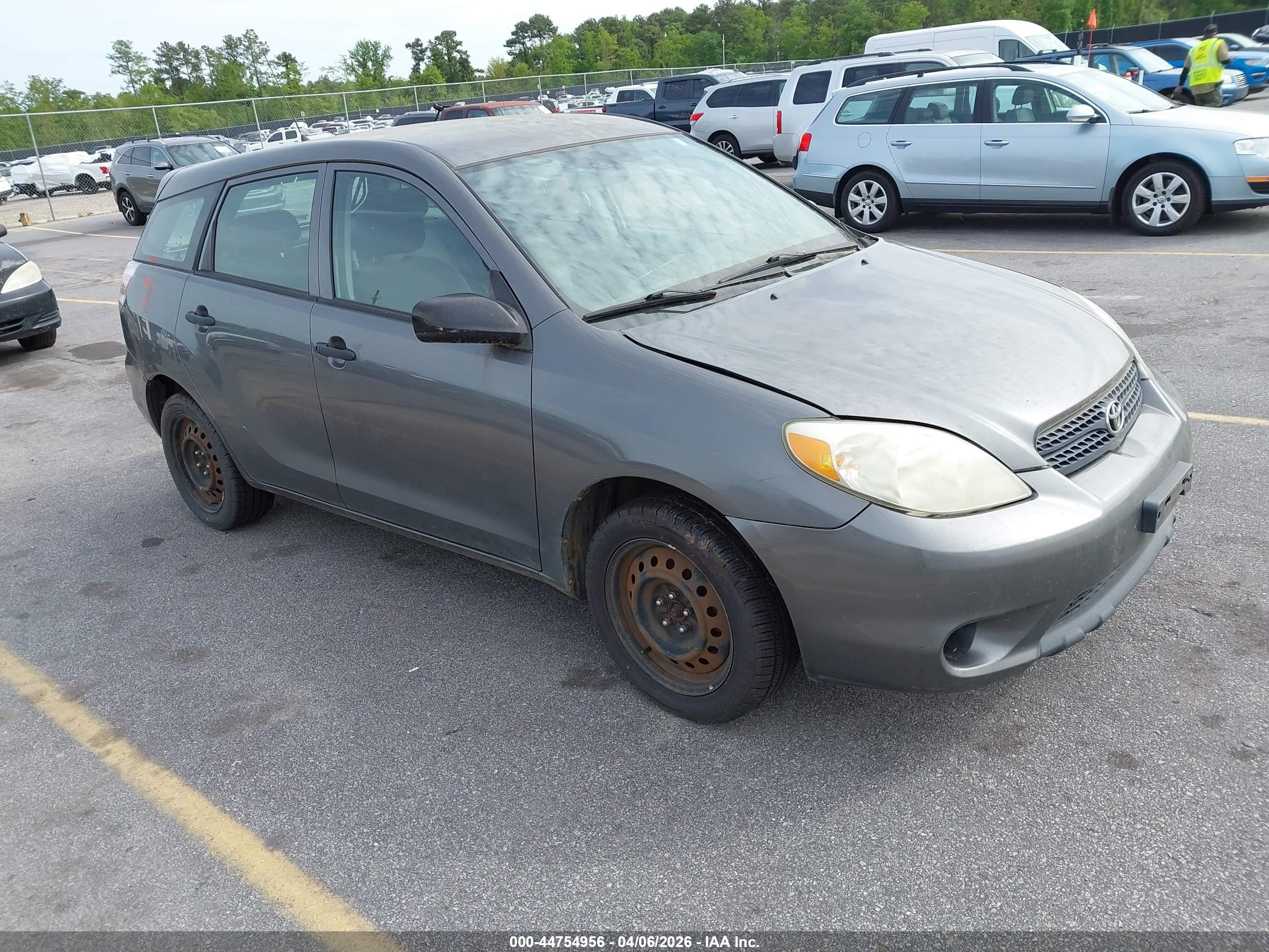 2005 Toyota Matrix   Gray vin: 2T1KR32E05C334955