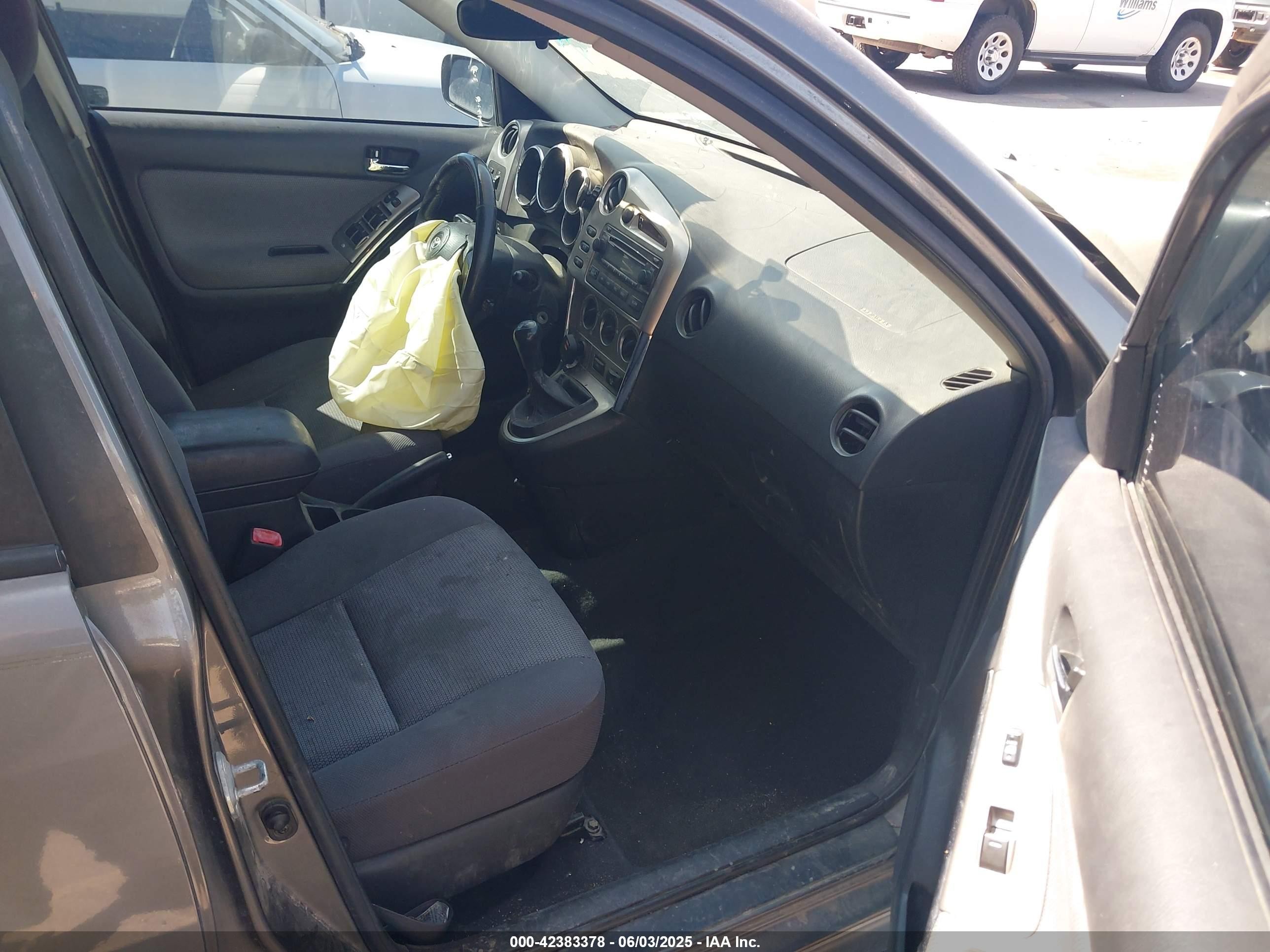 2005 Toyota Matrix Xr Silver vin: 2T1KR32E05C396808