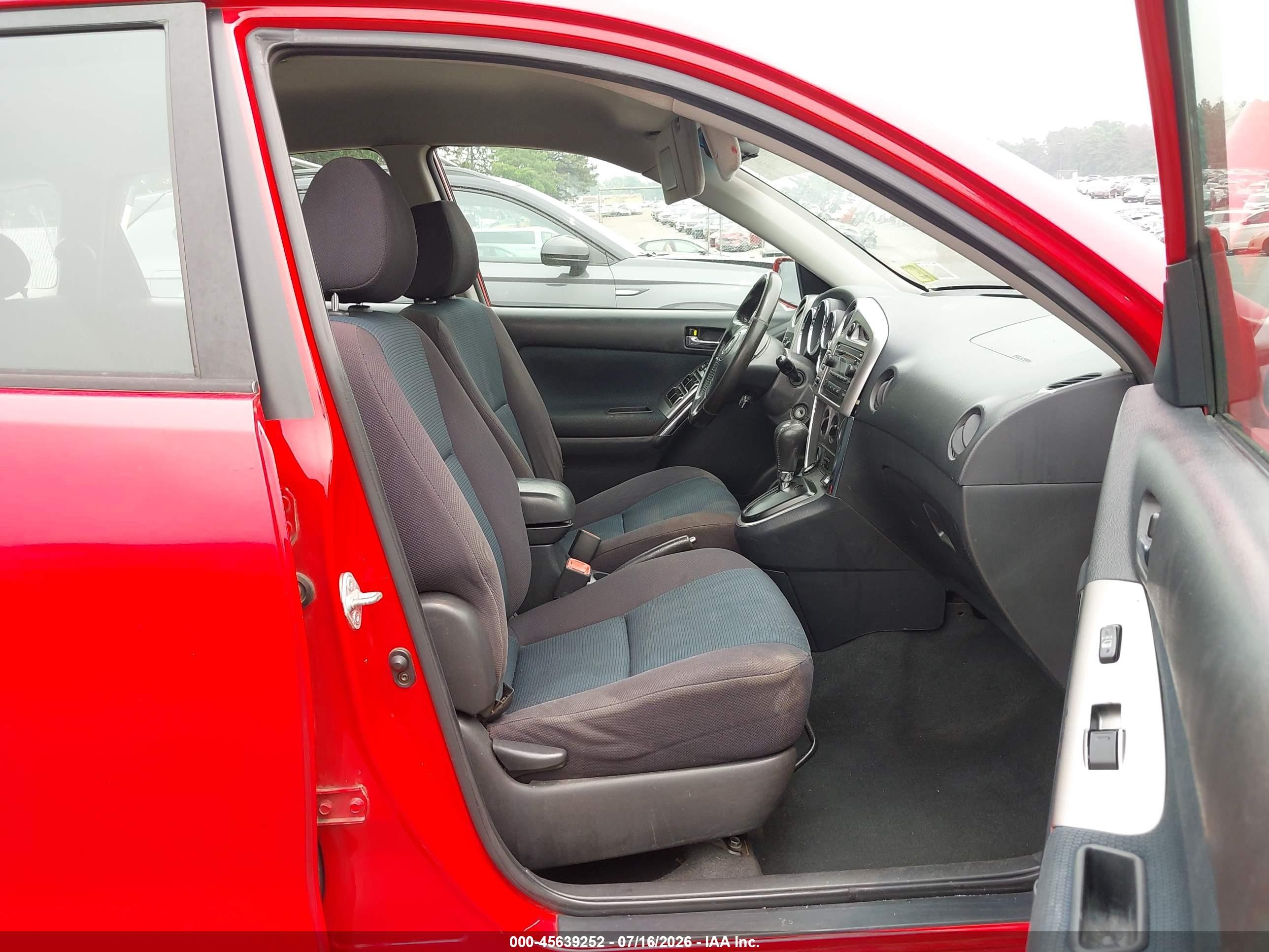 2006 Toyota Matrix Xr Красный vin: 2T1KR32E06C579627