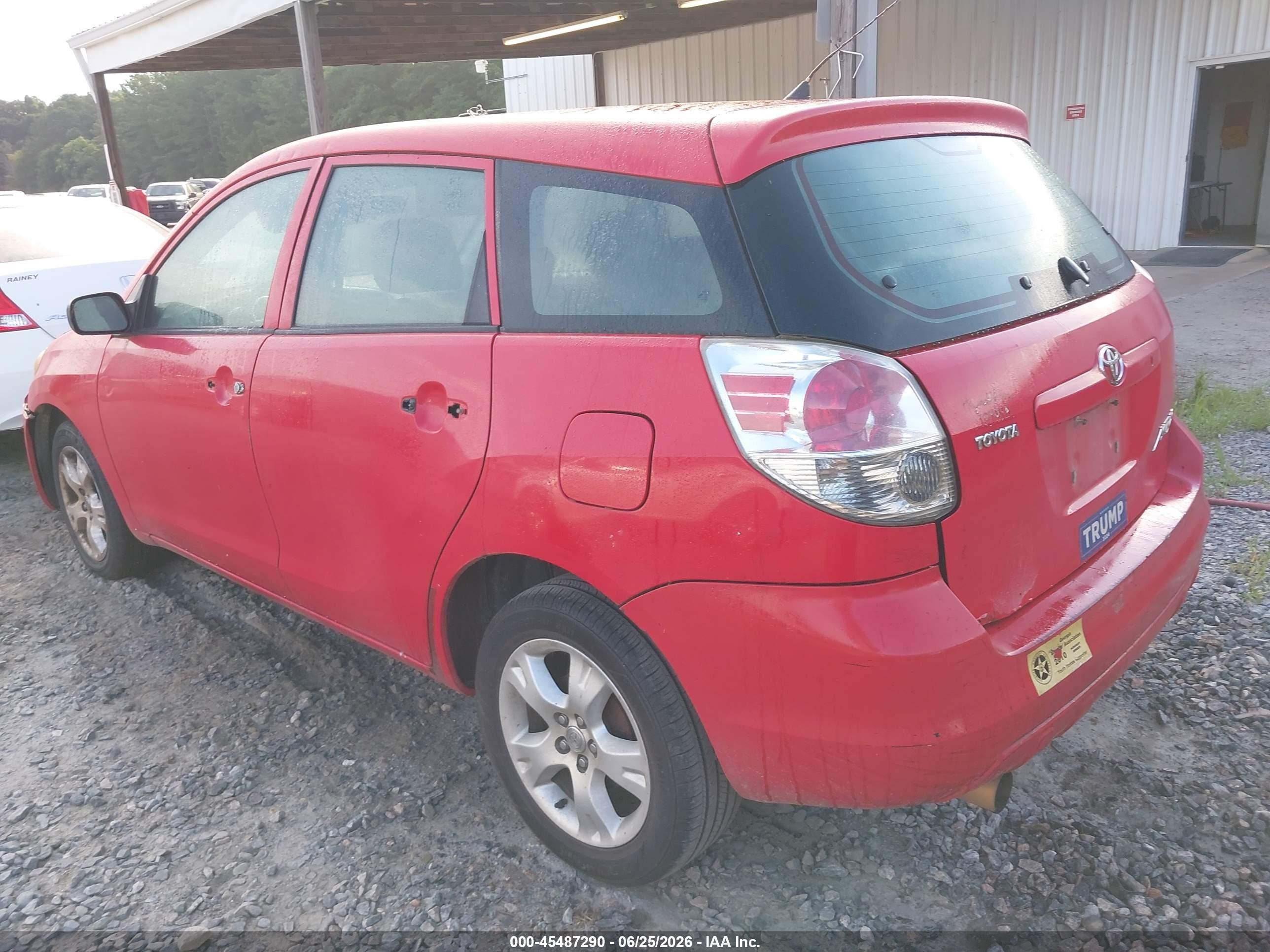 2006 Toyota Matrix   Red vin: 2T1KR32E06C604560