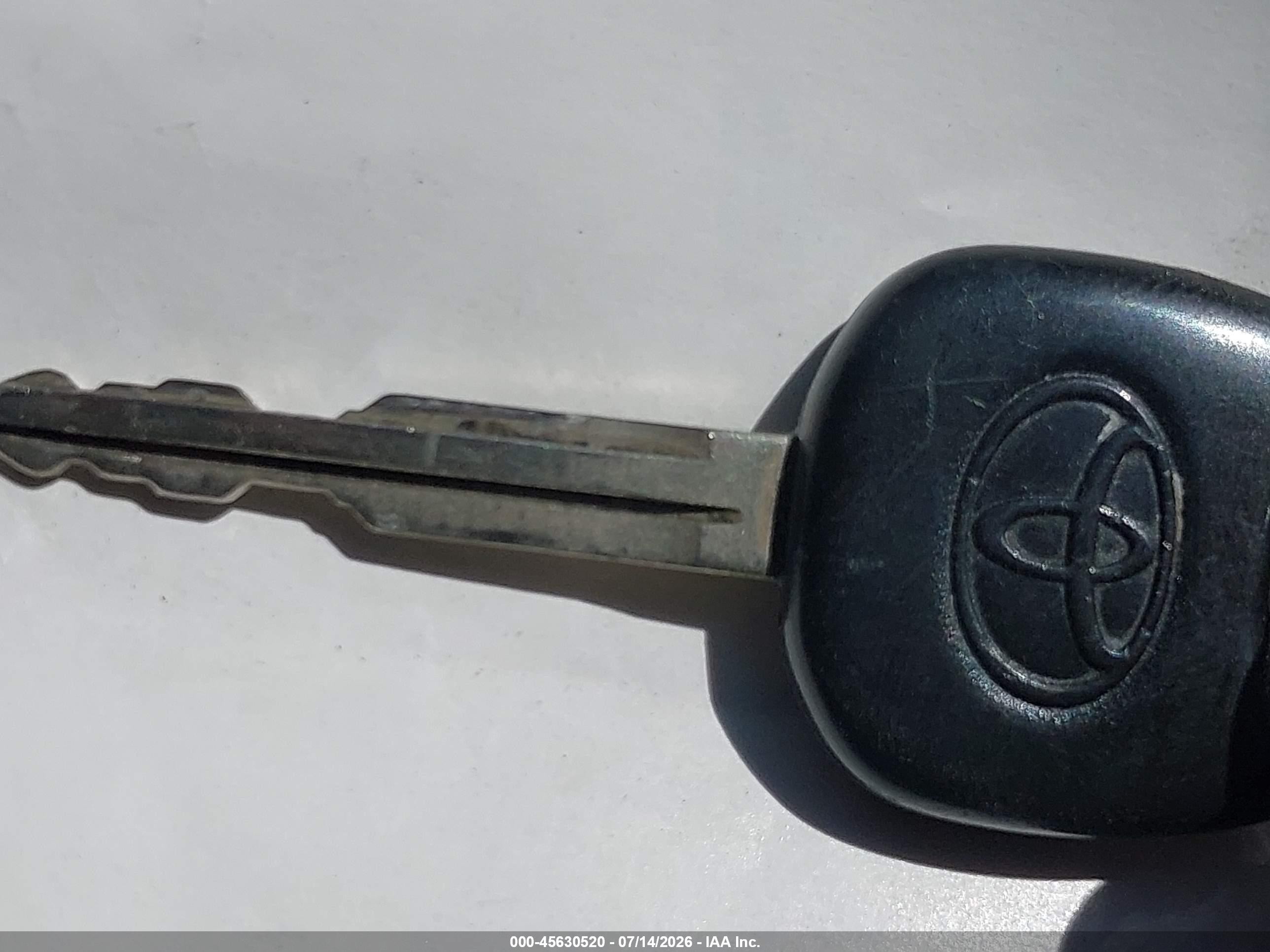 2006 Toyota Matrix   Dark Blue vin: 2T1KR32E06C616790