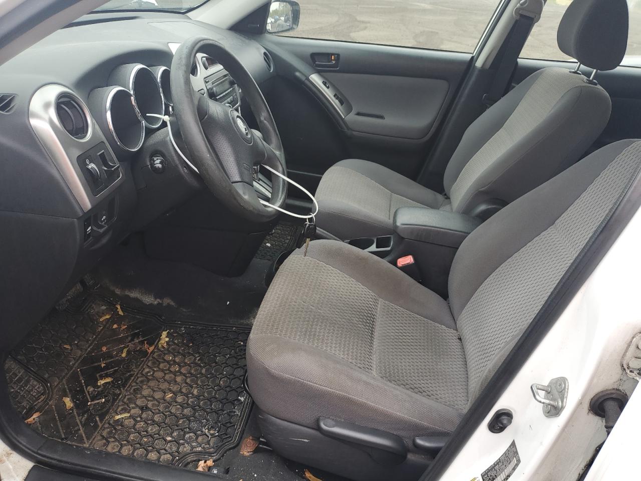 2007 Toyota Corolla Matrix Xr White vin: 2T1KR32E07C653890