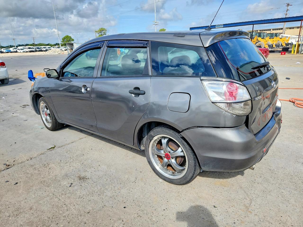 2008 Toyota Matrix Base Gray vin: 2T1KR32E08C696742